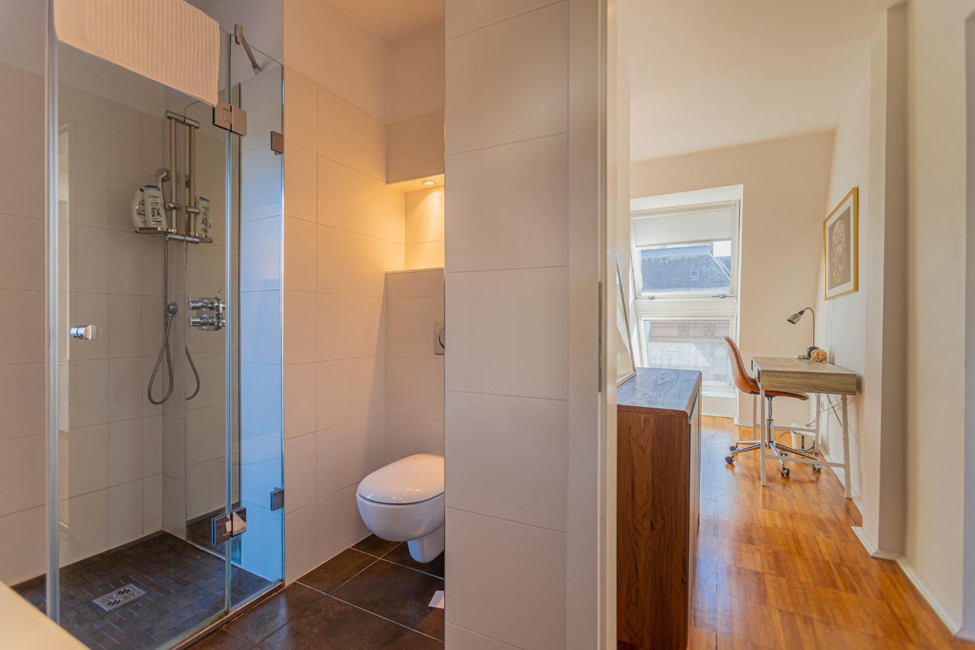 Modern Penthouse Private Terrace Jacuzzi