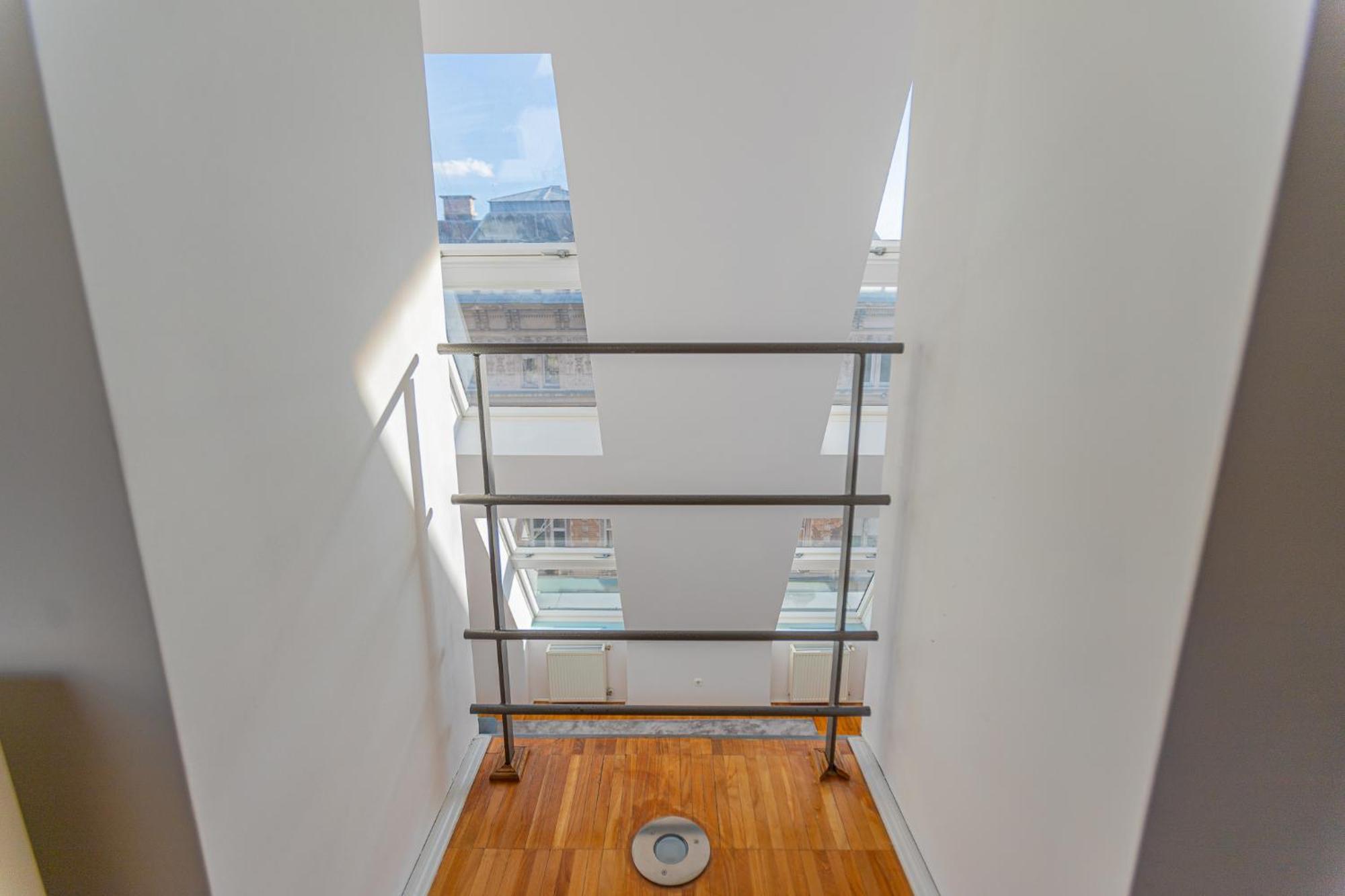 Modern Penthouse Private Terrace Jacuzzi Apartment Budapest