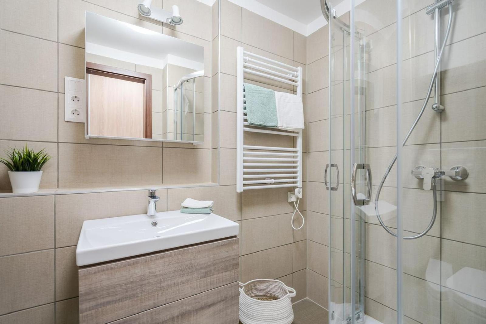 Comfort Court - Free Parking, Balcony Appartamento *