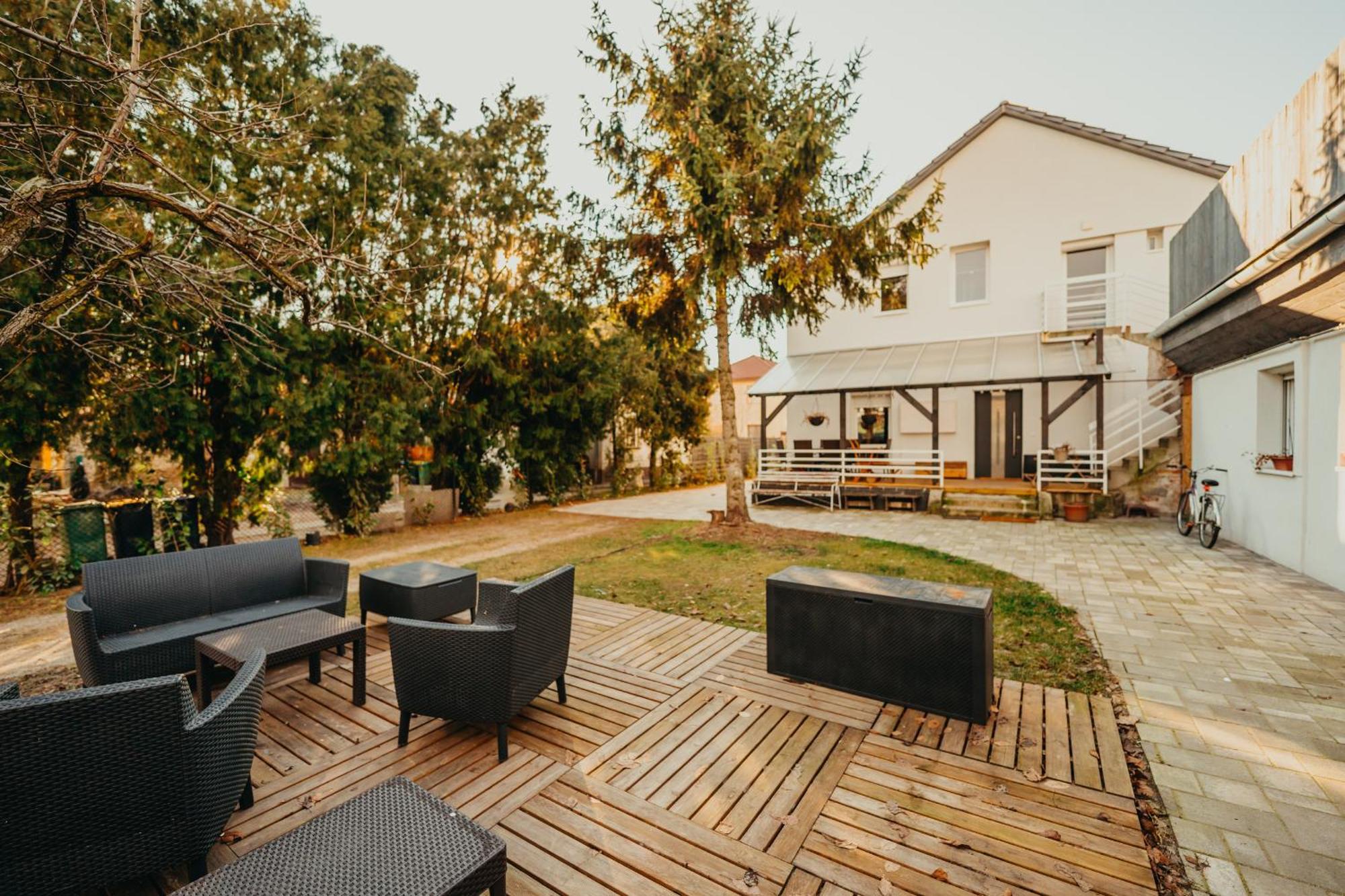Tatika Party Villa*250m2*billiard*15min Center * Budapeszt
