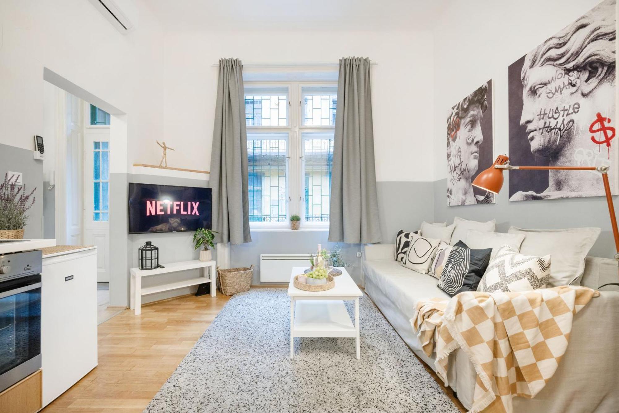 - 2 Min To Newyork Cafe Appartement Boedapest