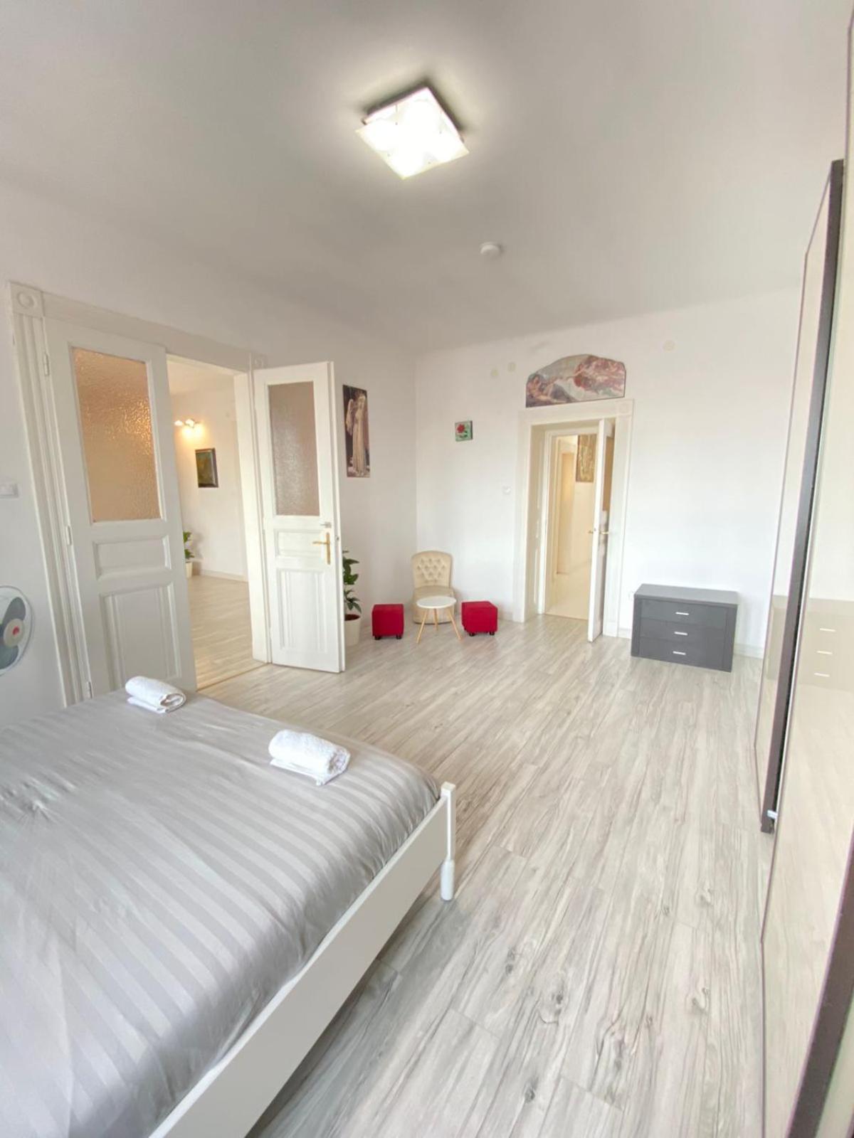 Penthouse In The Castle Apartman