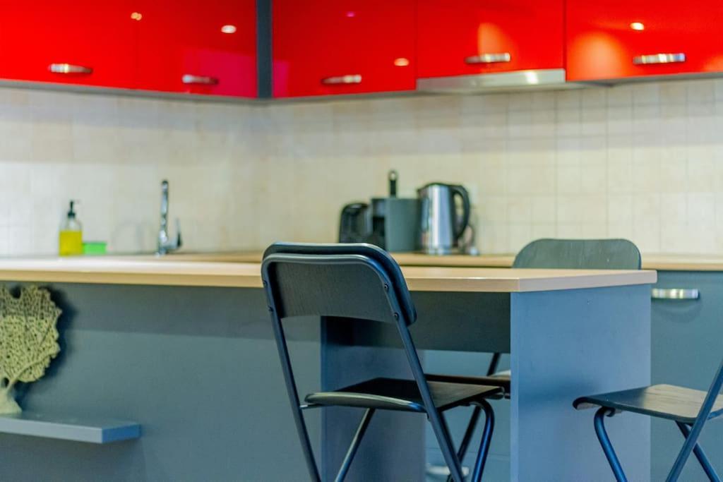 Apartmán Colorful Cityscape Retreat By Nw