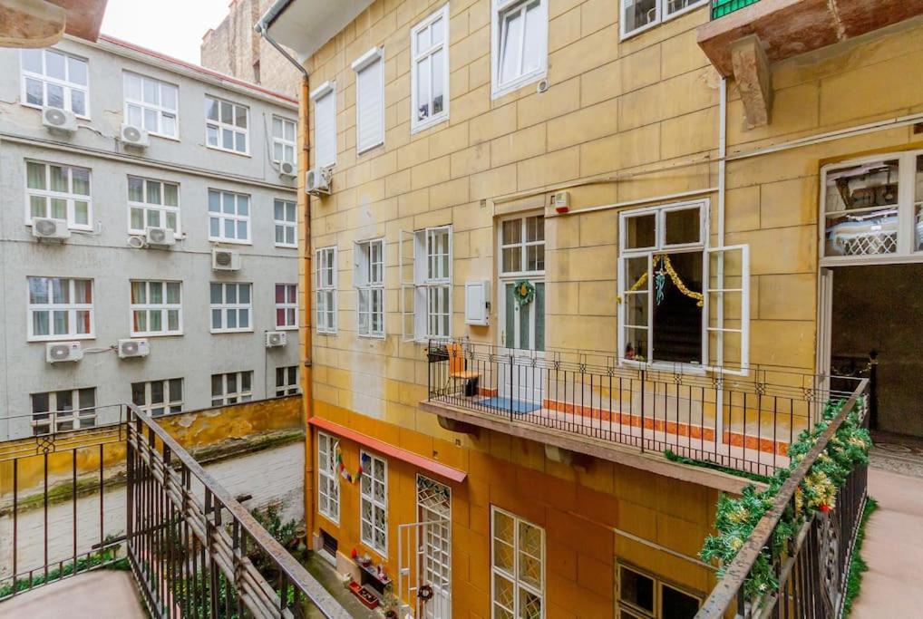 Colorful Cityscape Retreat By Nw * Budapešť