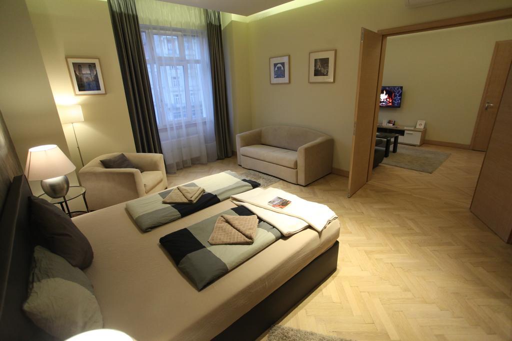 Apartment Splendor Above The City Budapest