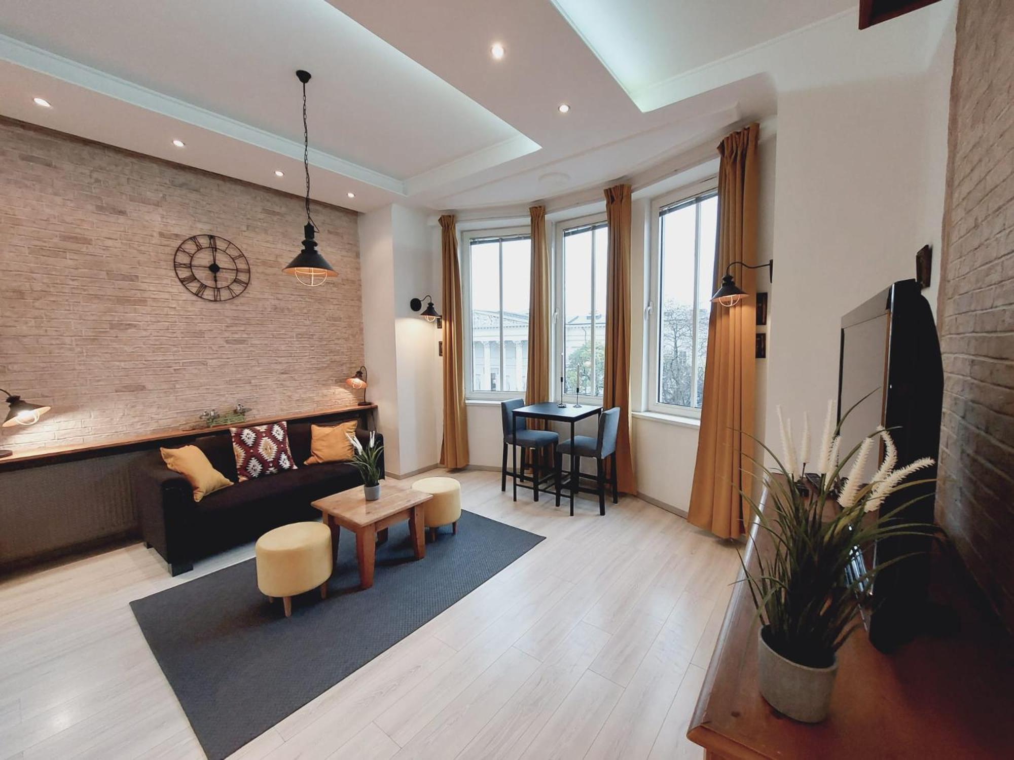 2 Separated Apts In 1 Price! Unique Downtown Views Budapest
