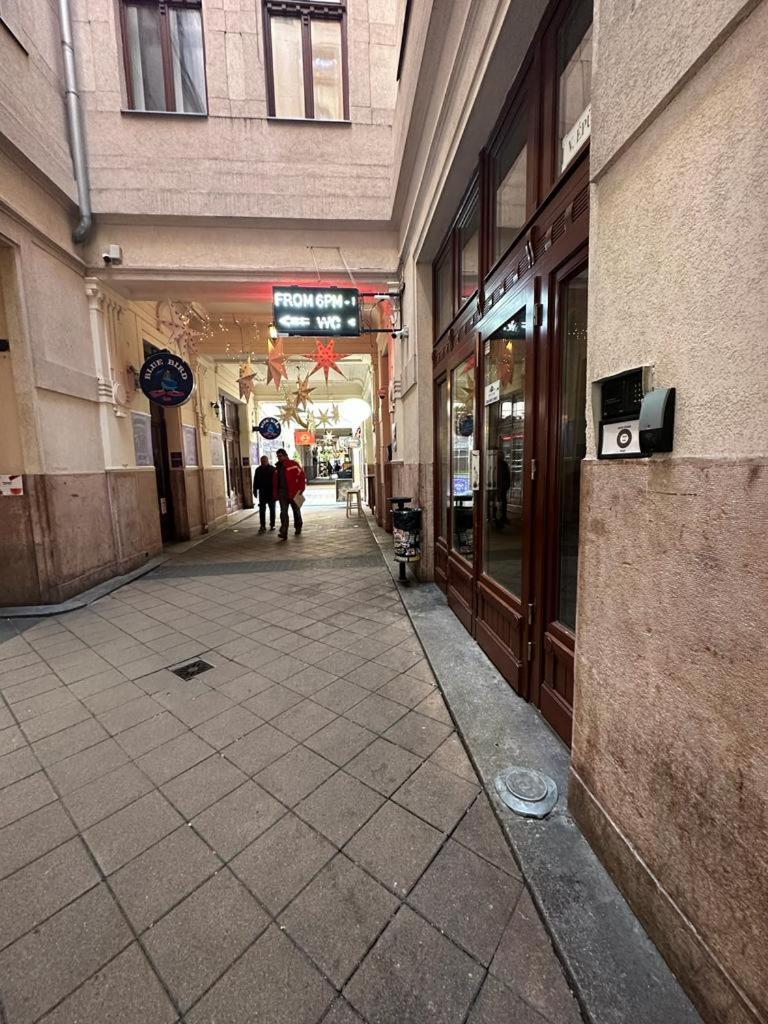 At Gozsdu Courtyard #partyzone #downtown #freeparking Apartament
