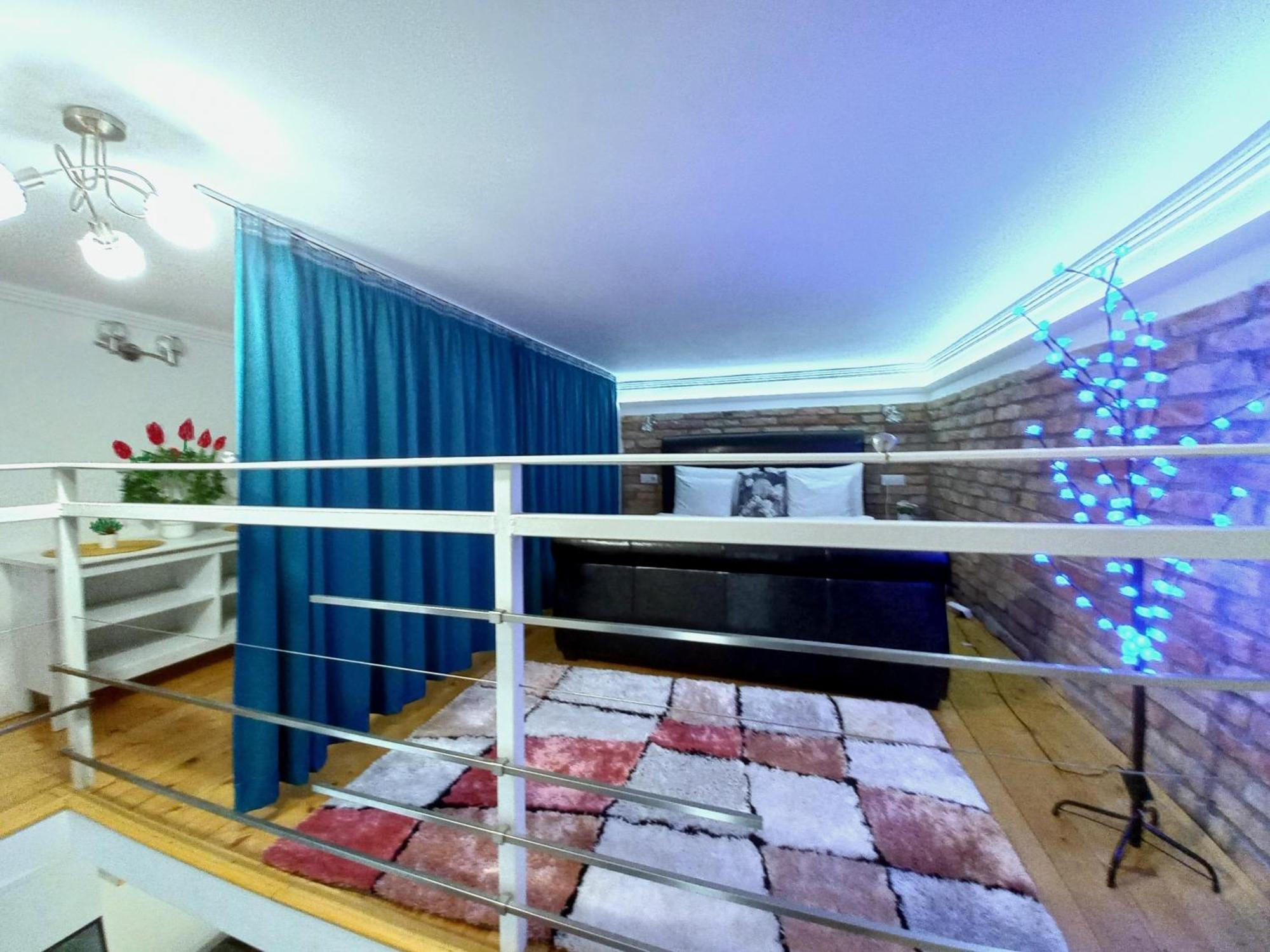 Mariann's Modern In The Center Apartman
