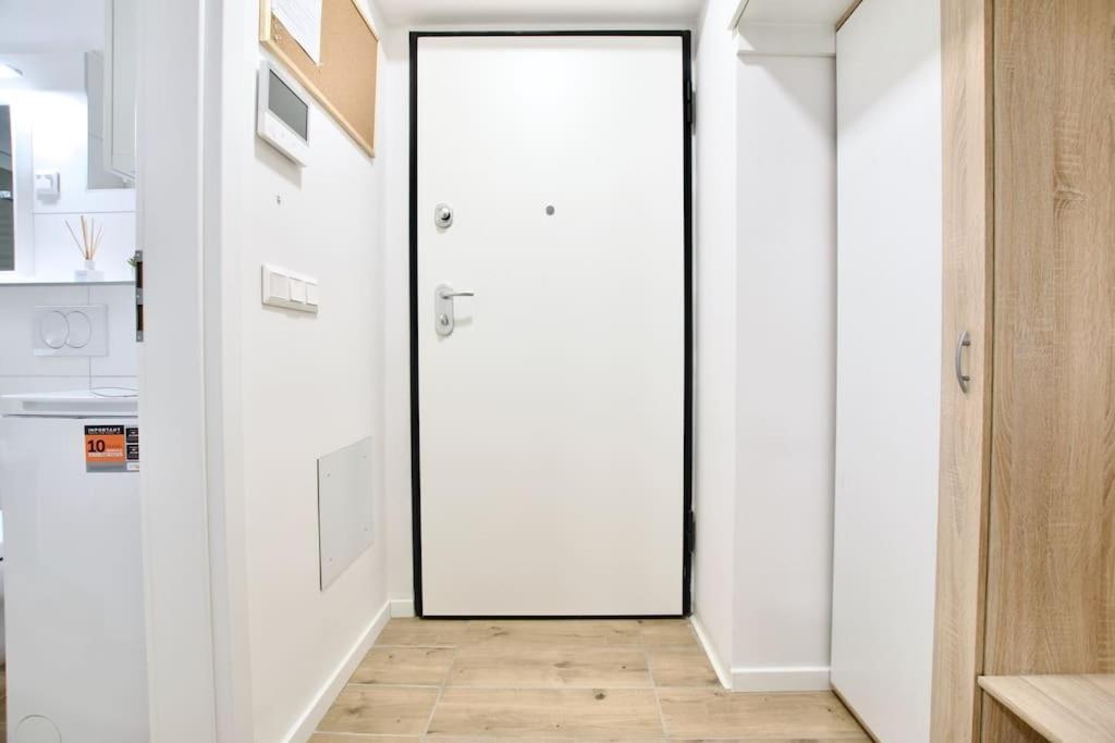 Apartamento Standard By Hi5-horvath Mihaly Square Budapest