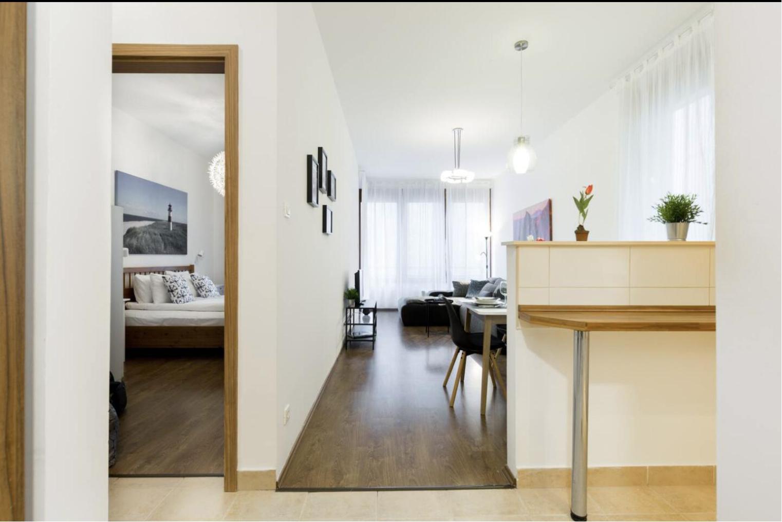 Kazinczy 3 Jewish Hq Bedroom + Living With Balcony * Budapest