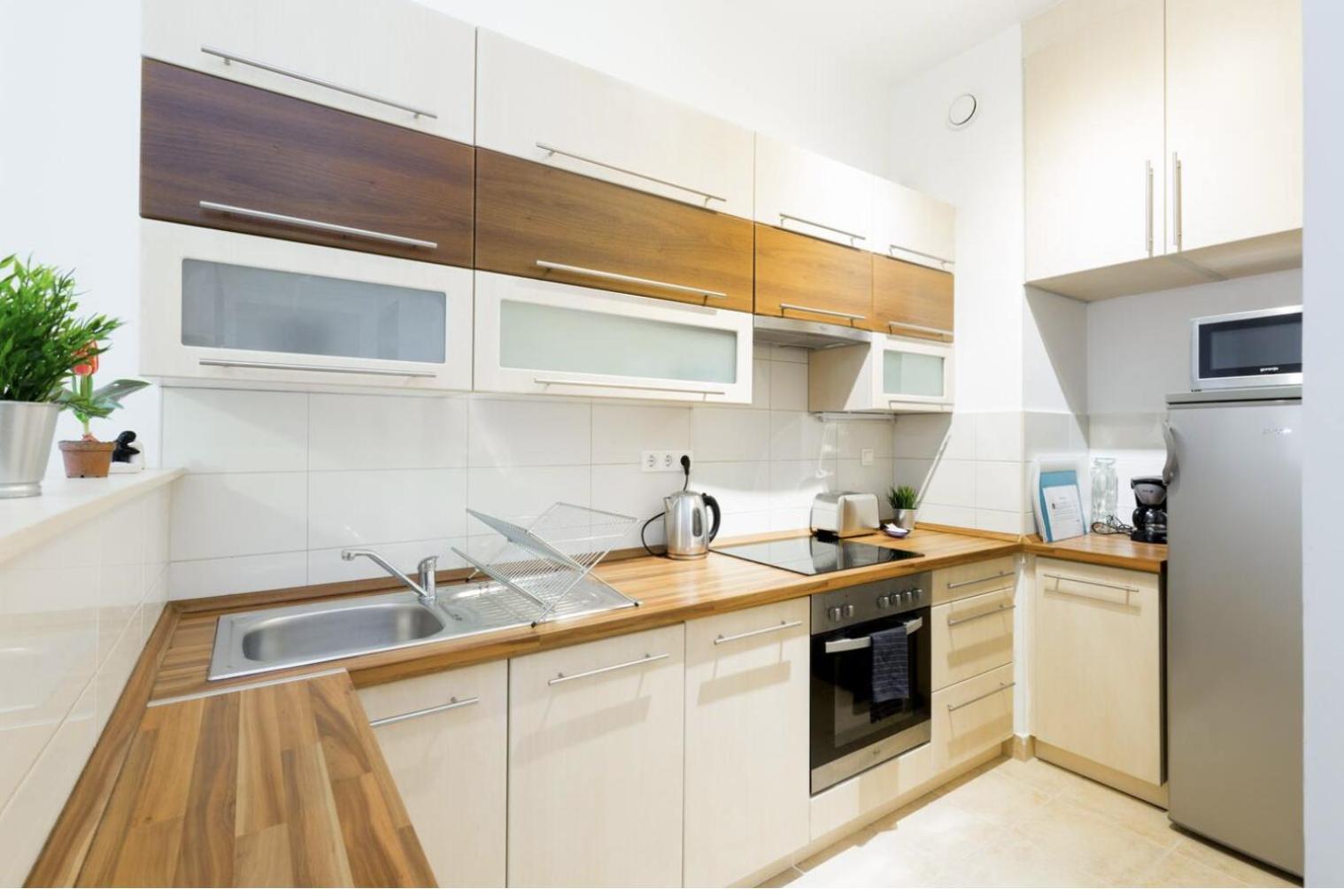 Kazinczy 3 Jewish Hq Bedroom + Living With Balcony * Budapest