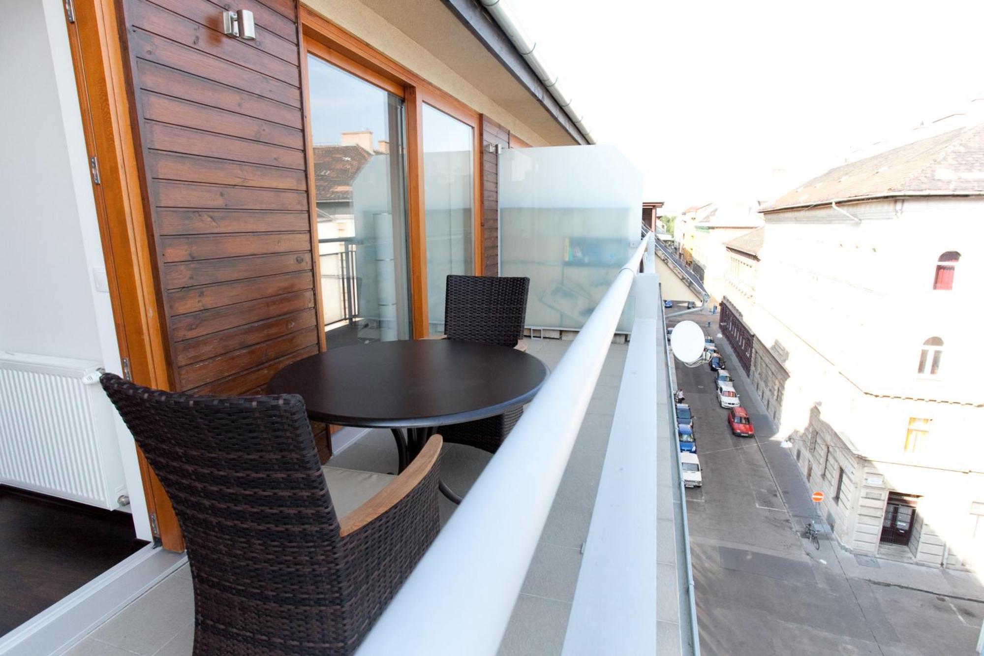 Terrace * Budapešť