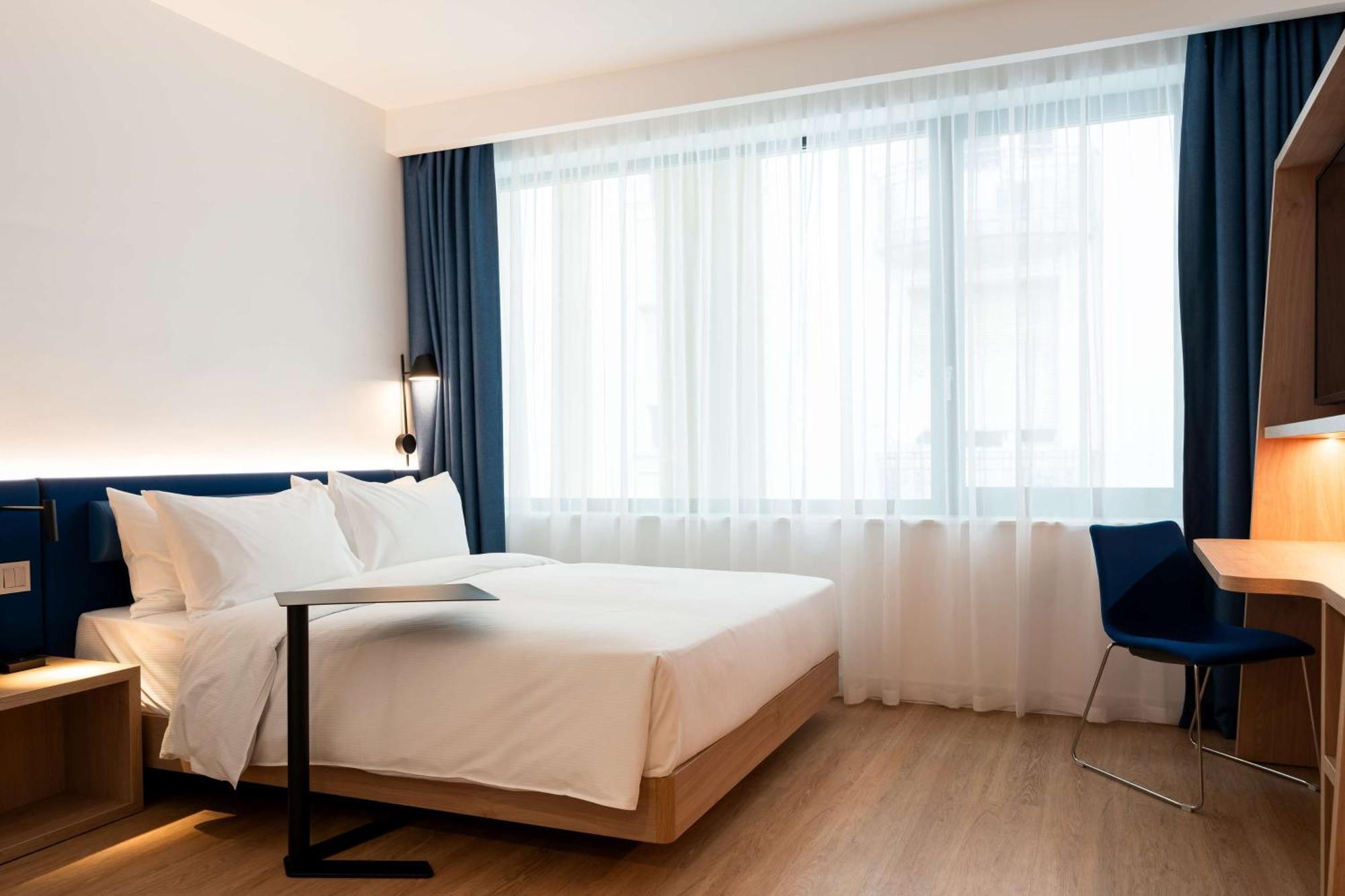 Hampton By Hilton Centre Hotel 3*