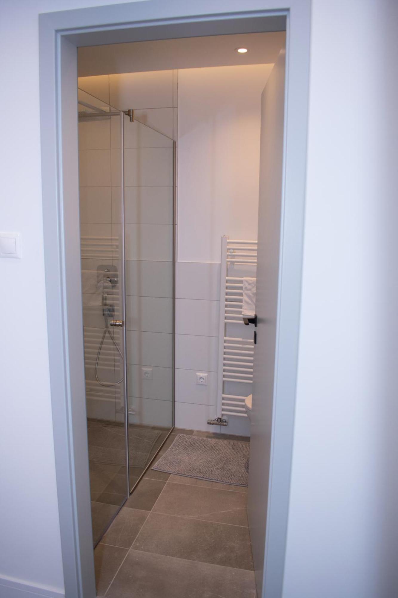 Luxury Cozy 2 Bdr Downtown Apt.1 *