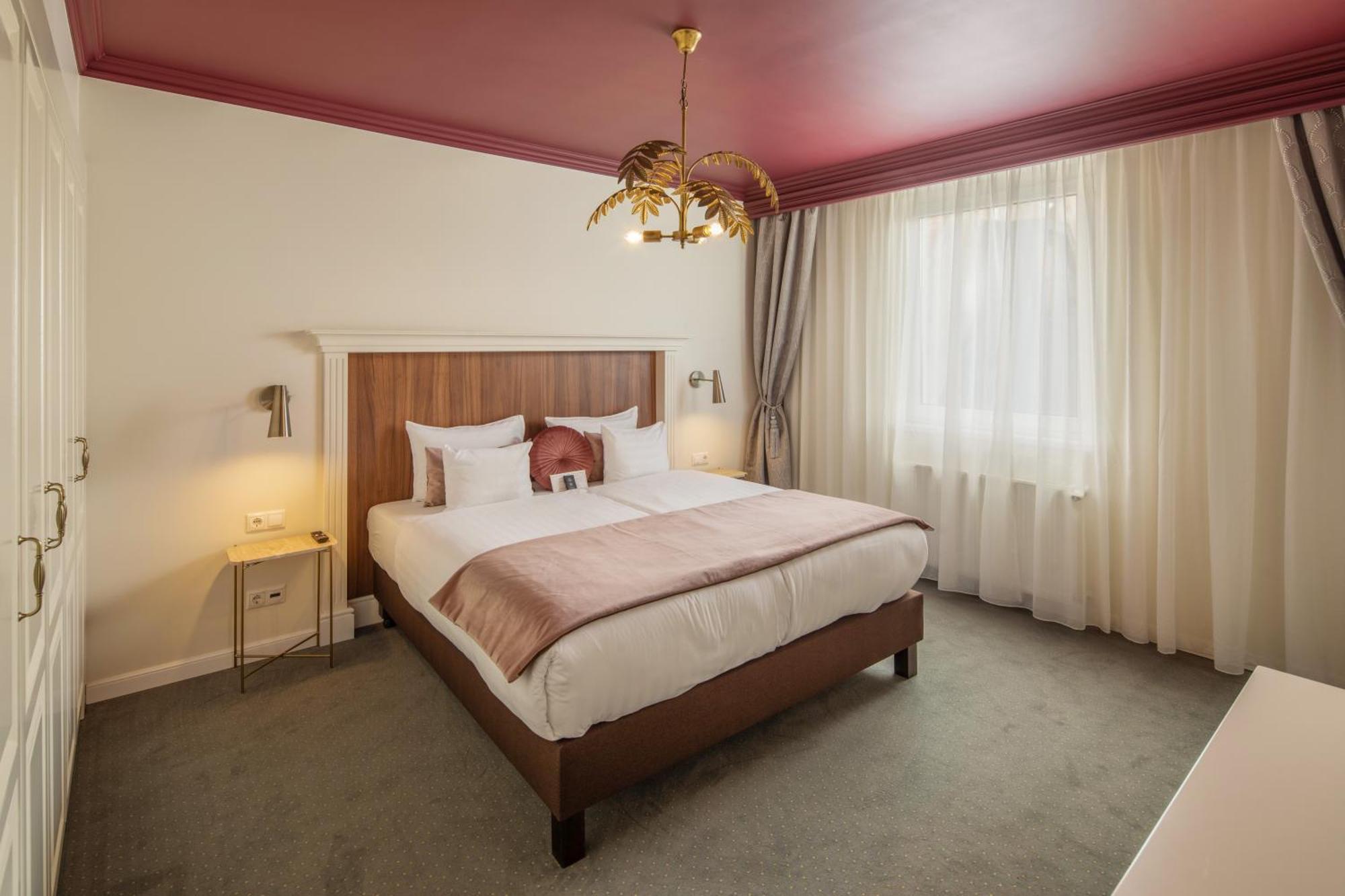 Queen's Court & Hotel Budapeszt