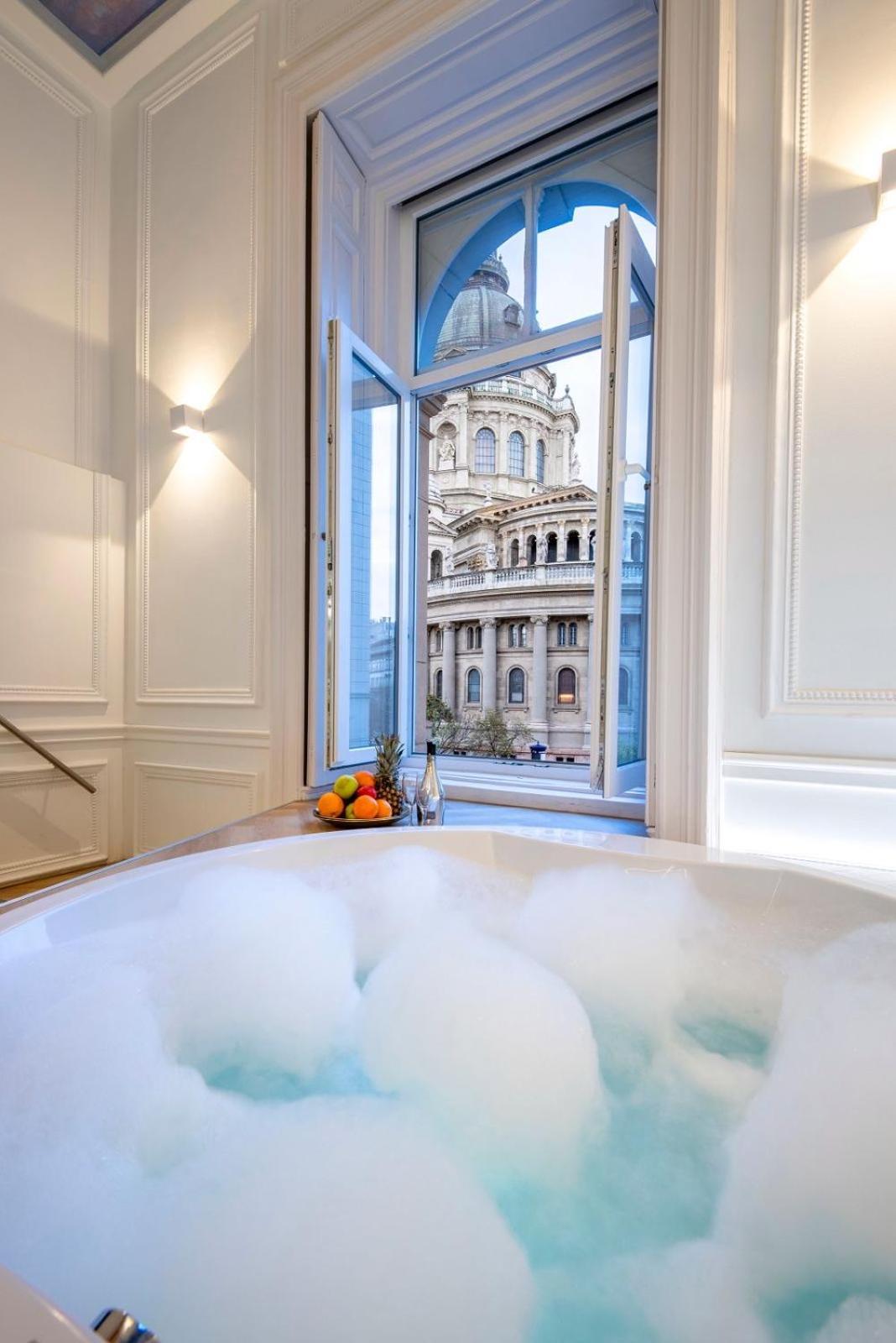 Top Luxury Suites *