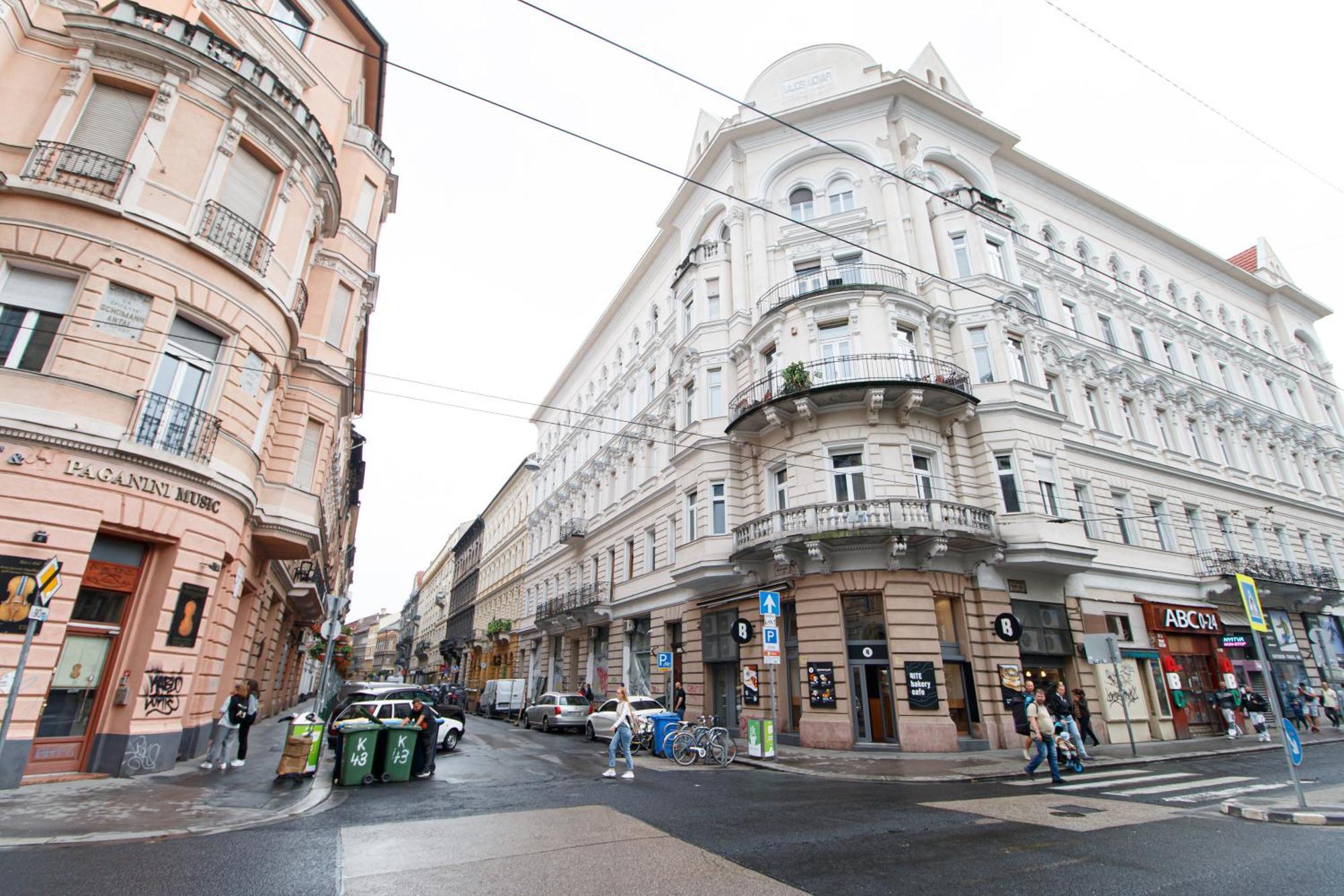 King Street Center * Budapest