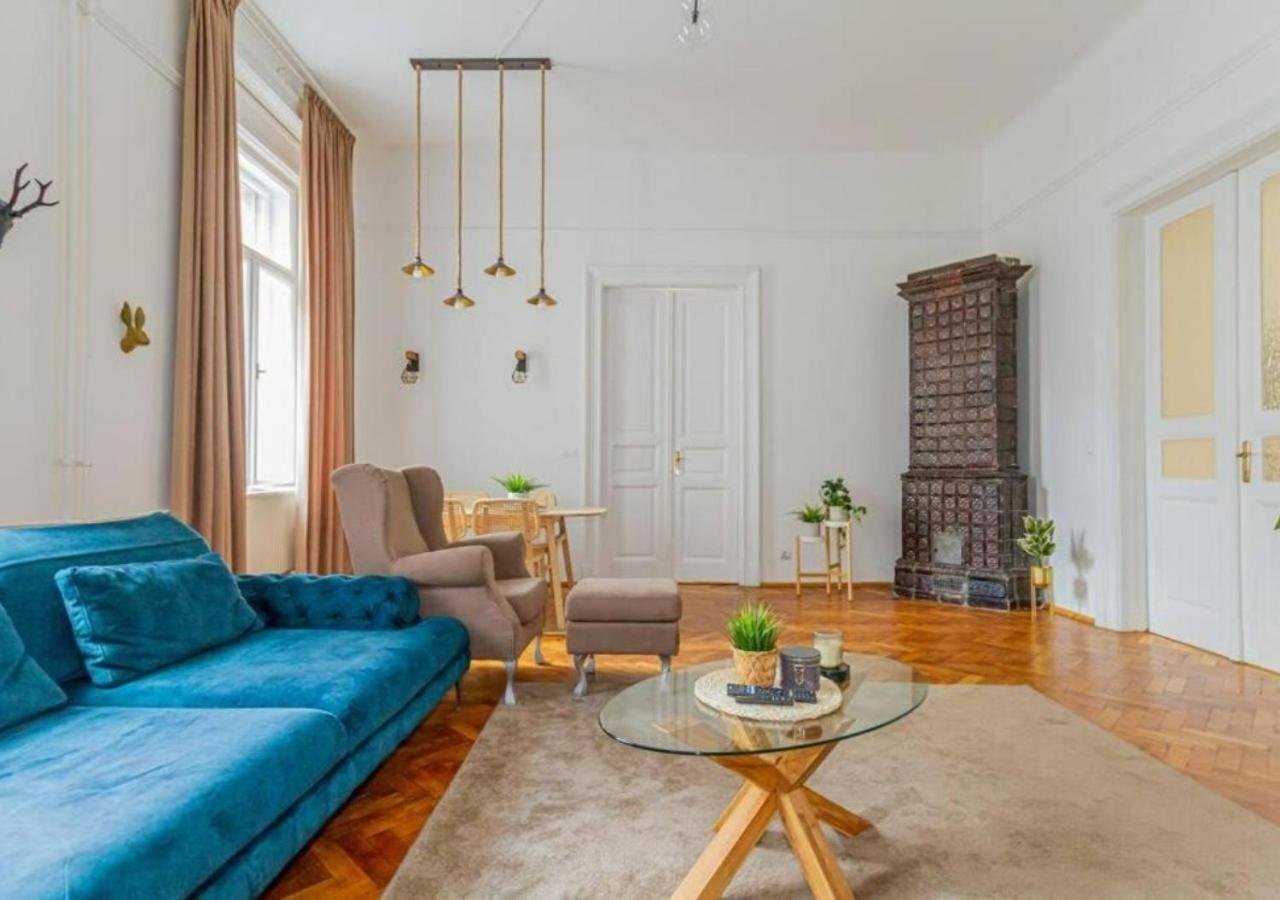 Luxury By The Famous Vaci Street