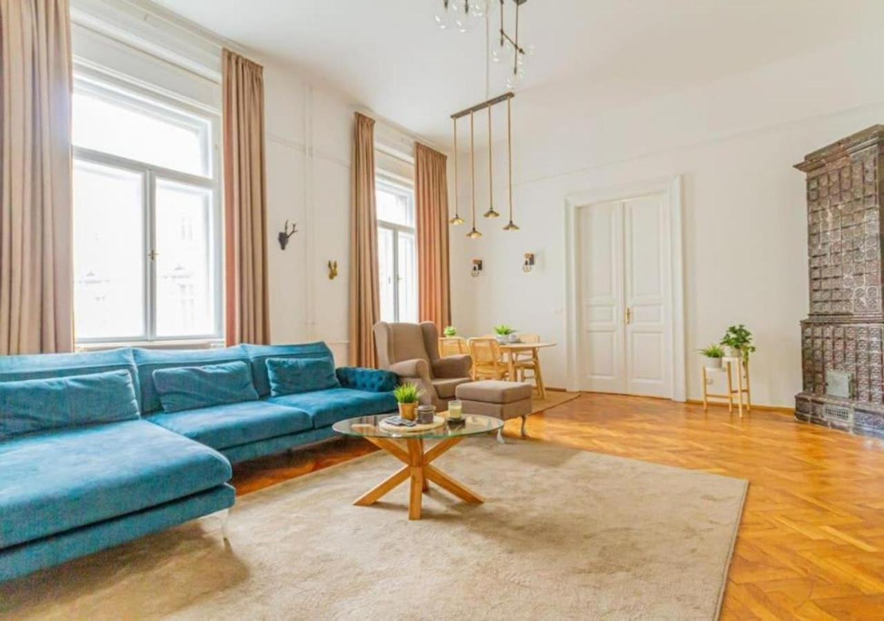 Luxury By The Famous Vaci Street * Budapest