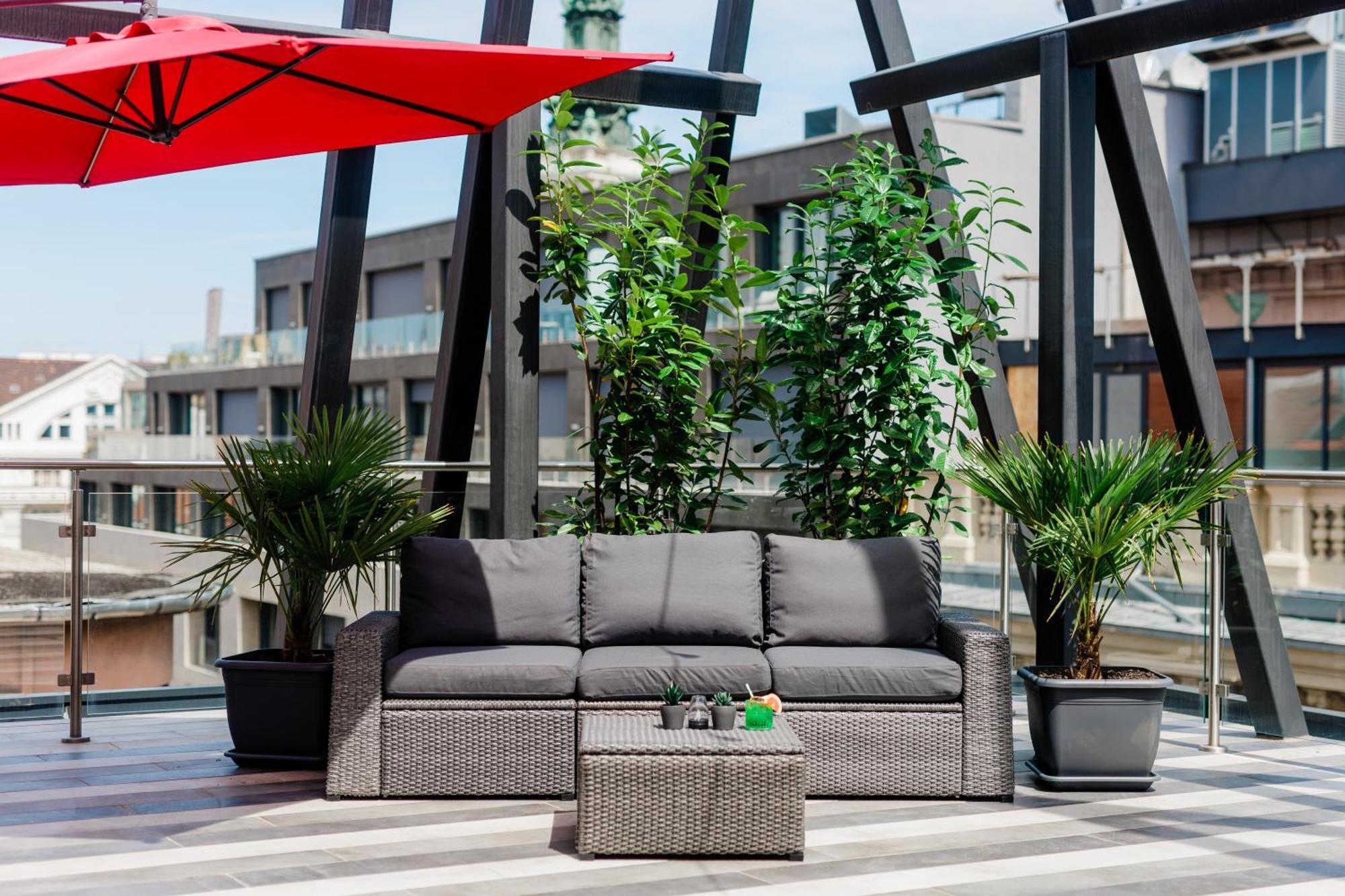 Ramada By Wyndham Center