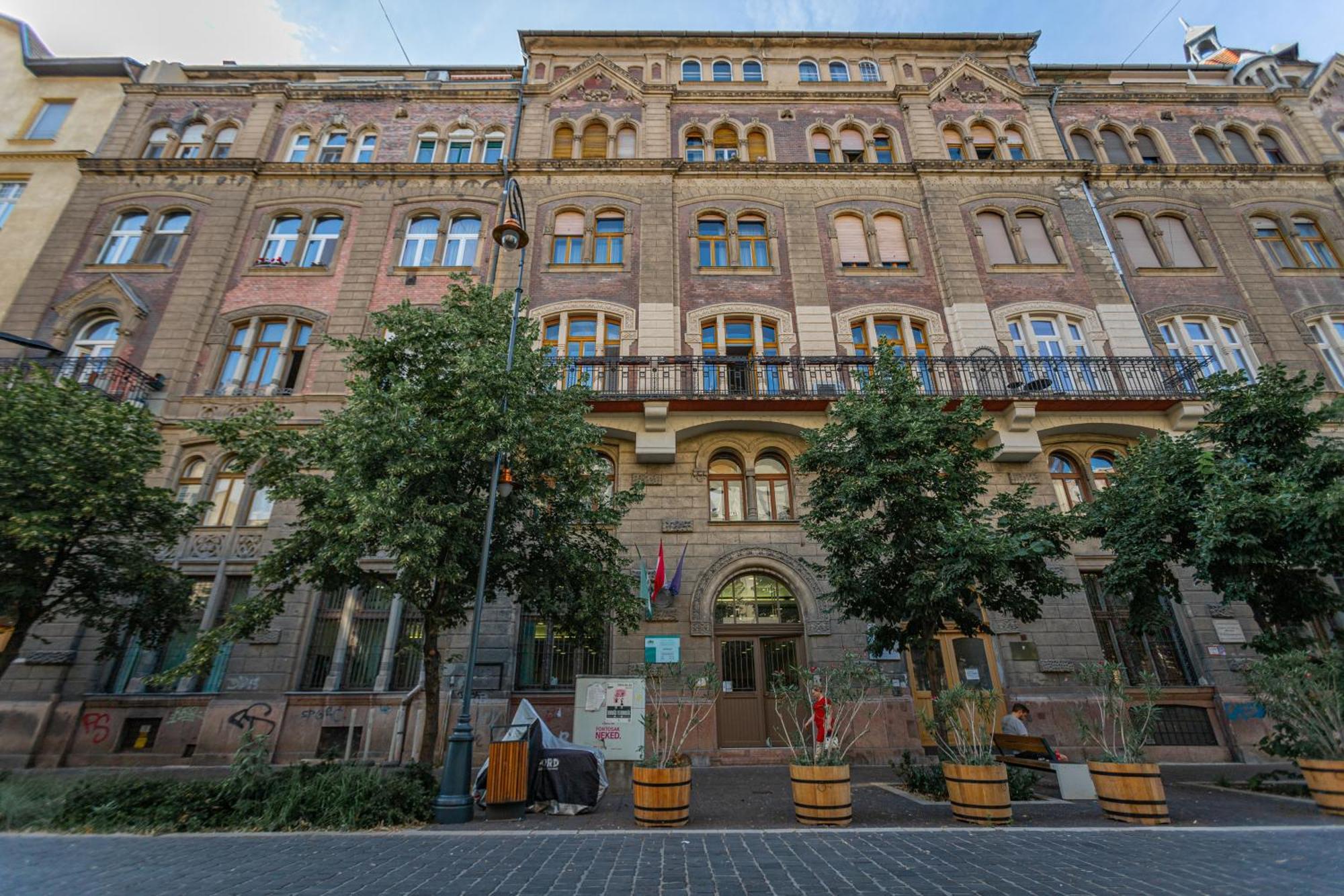 Velvet Vista * Budapest