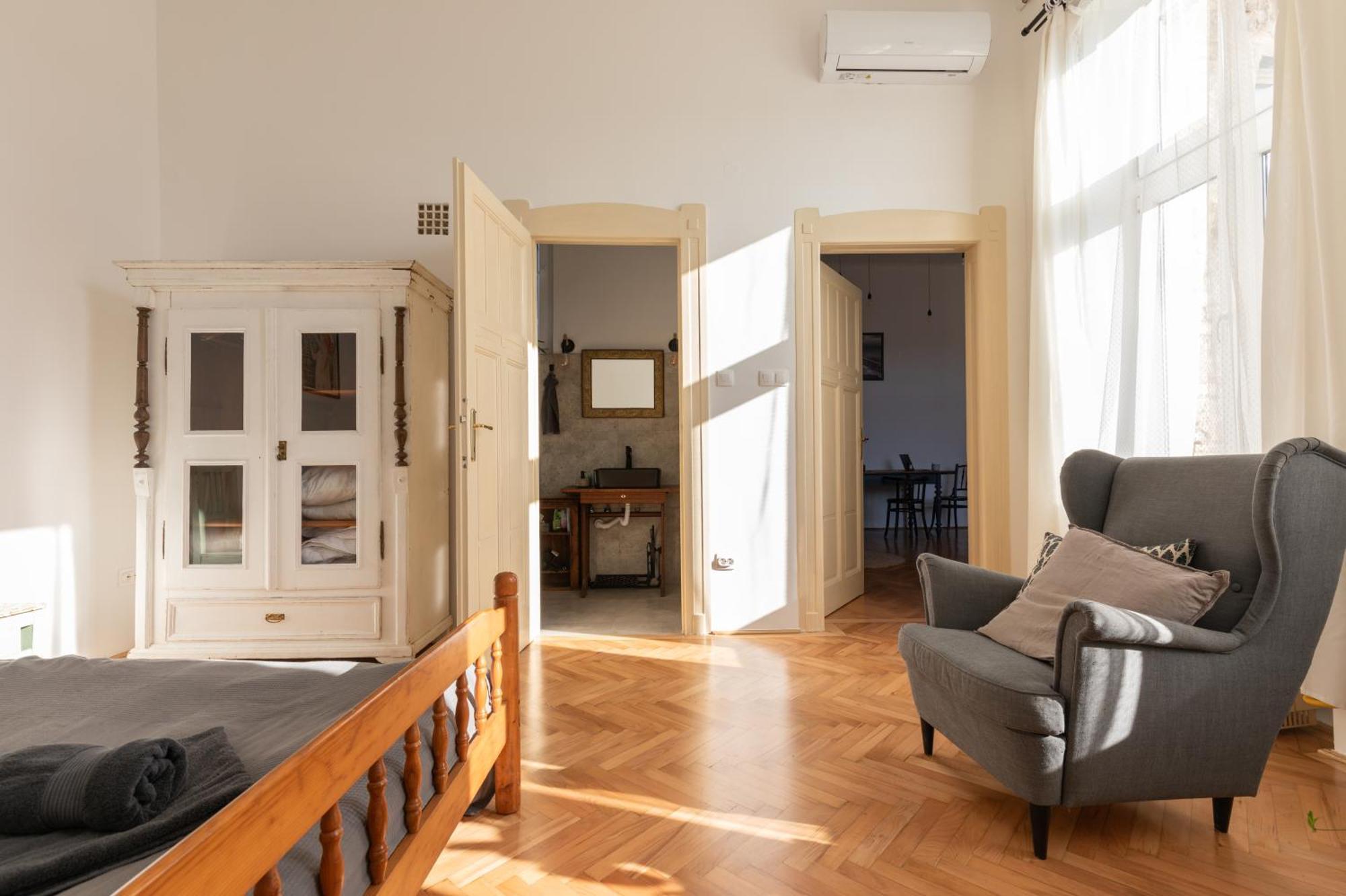 After Eight Apartamento Budapest