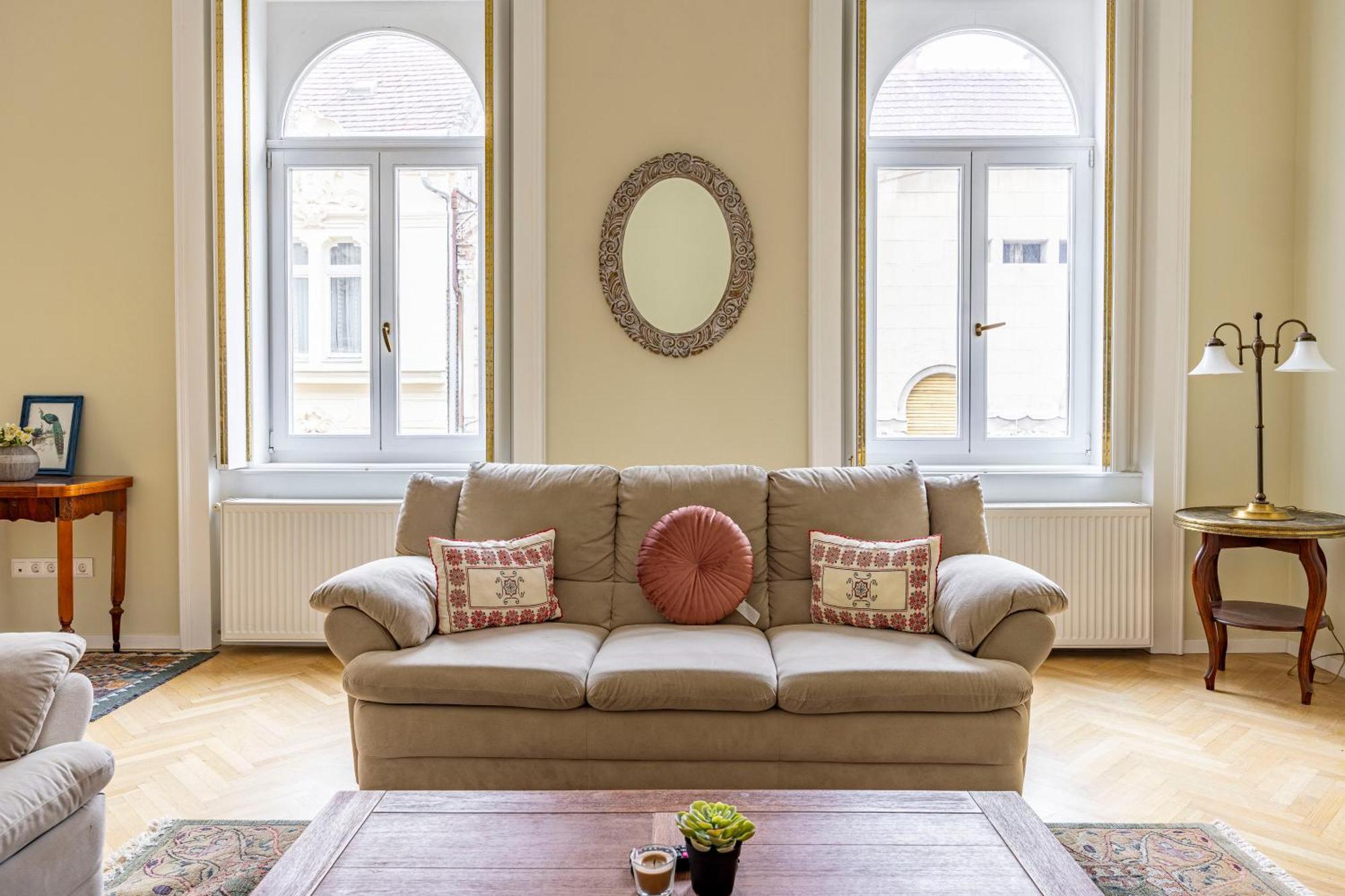 Graceful & Cozy Dream Next To The Opera House Appartement *