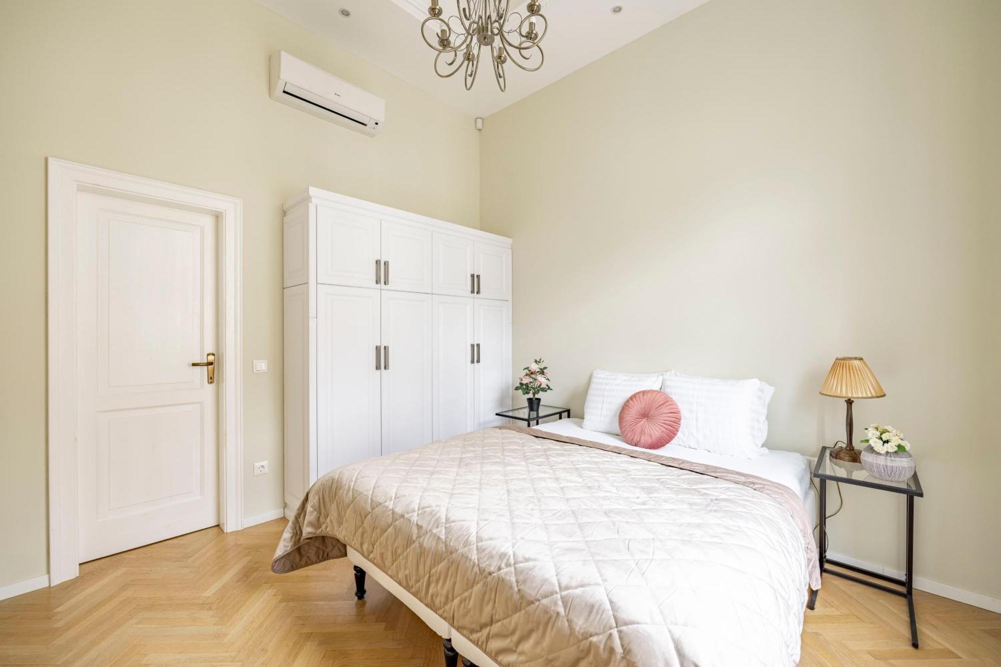 Graceful & Cozy Dream Next To The Opera House Boedapest