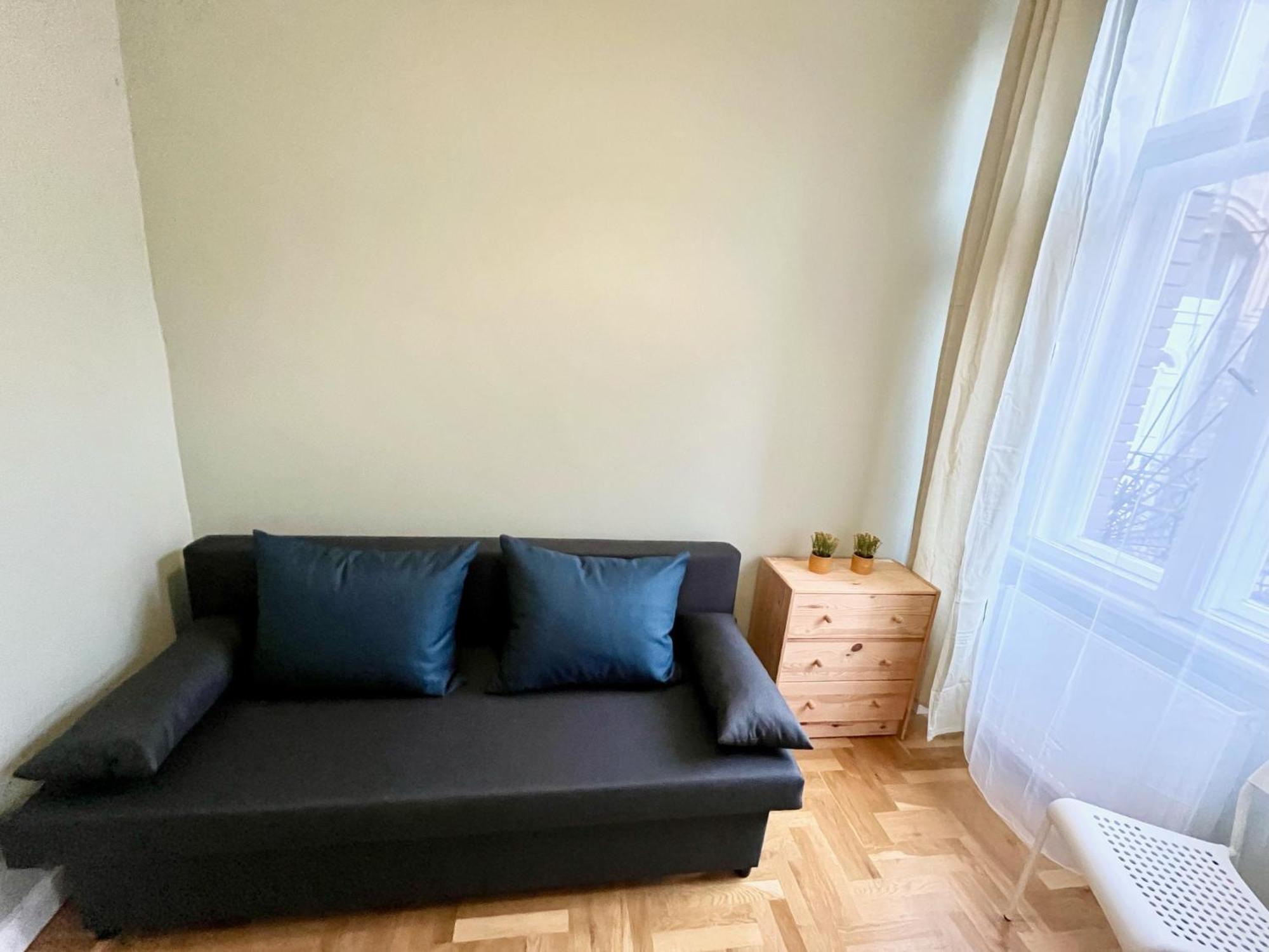 Apartment Happy Days 2