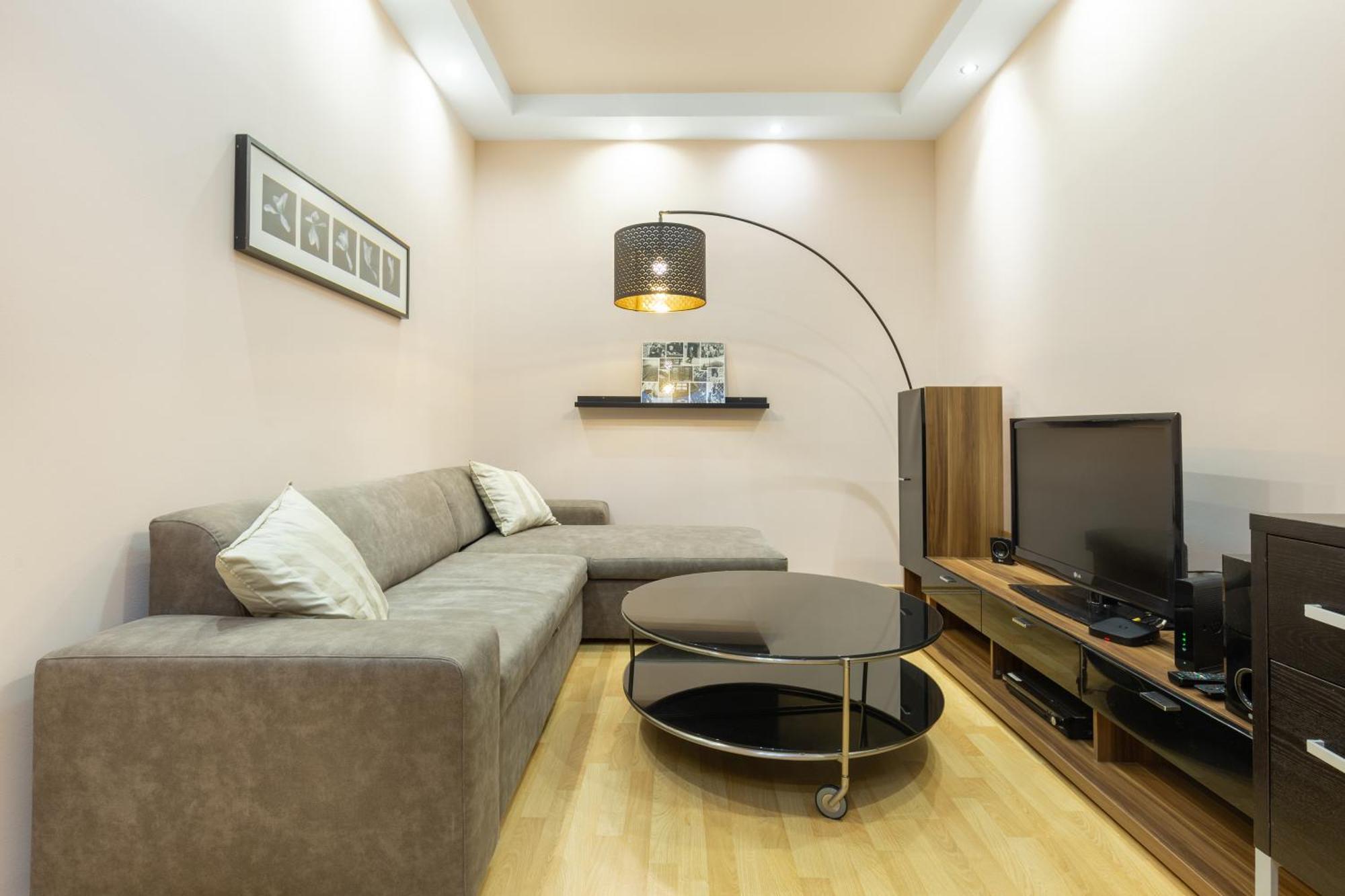 Apartment Downtown By Stn