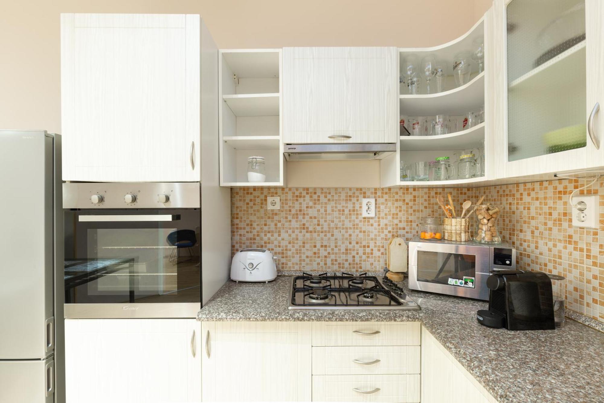 Apartment Downtown By Stn *