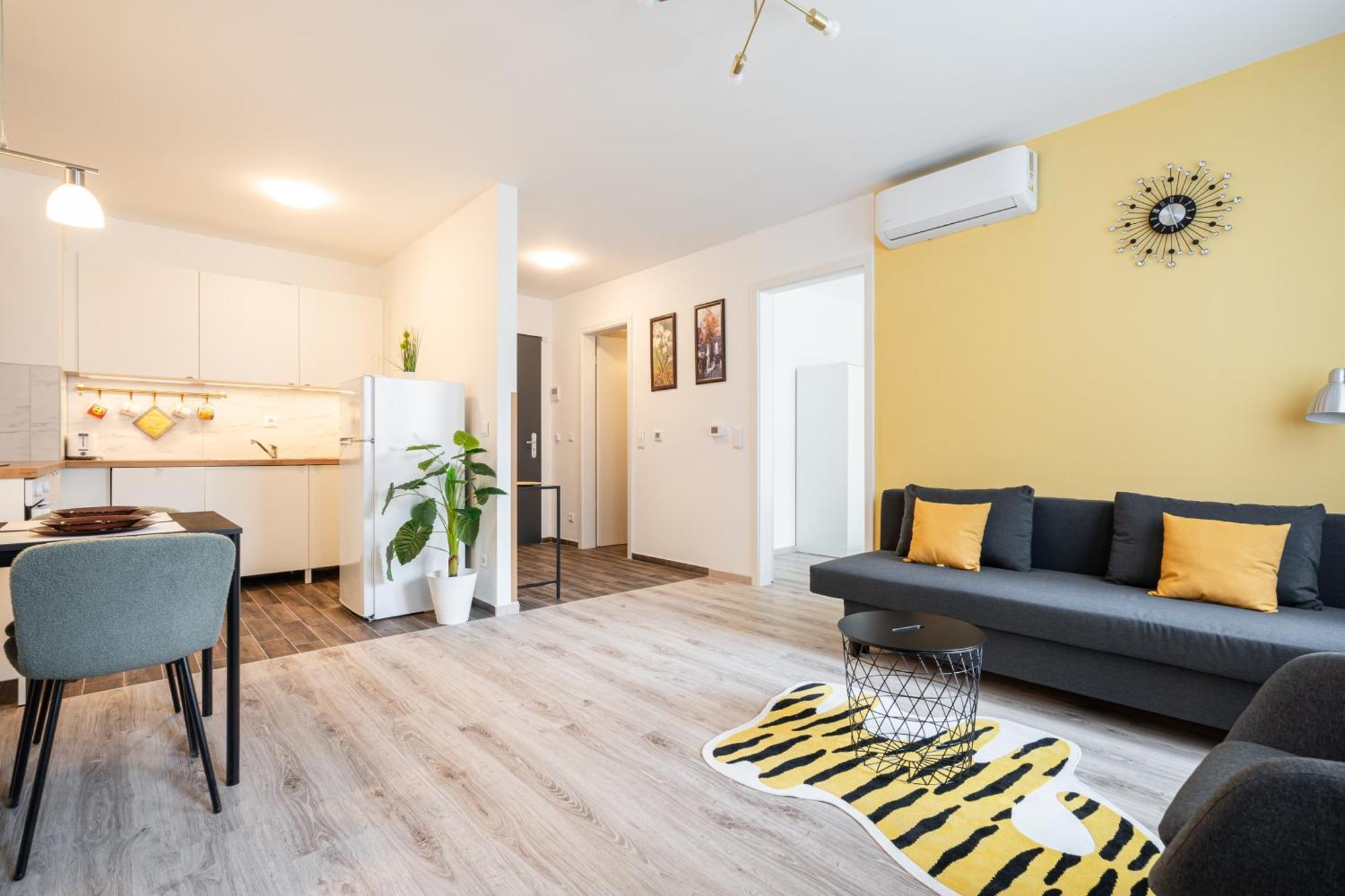Happy River 1 Apartment