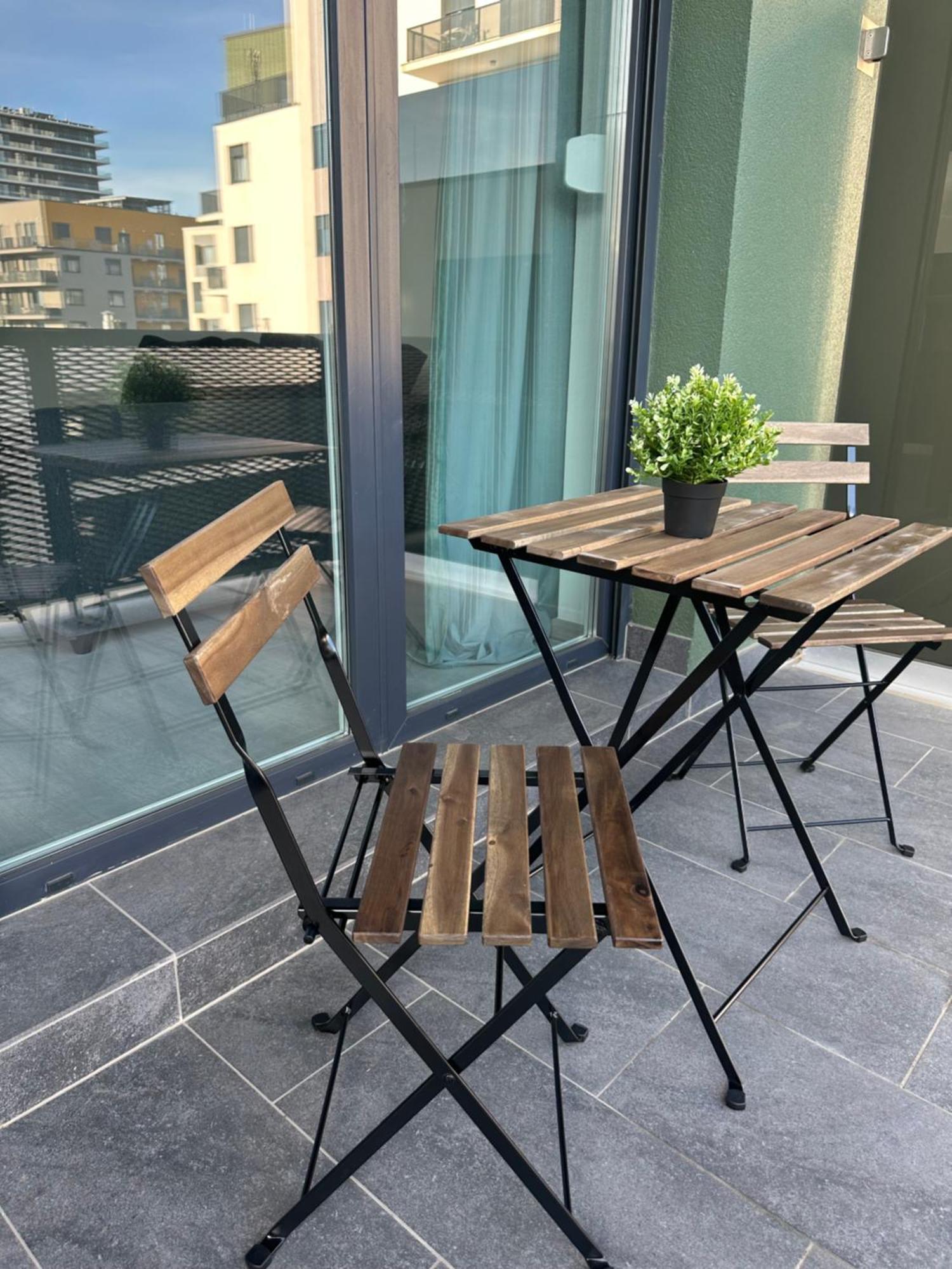 Apartamento Modern Riverside With A Balcony And Garage