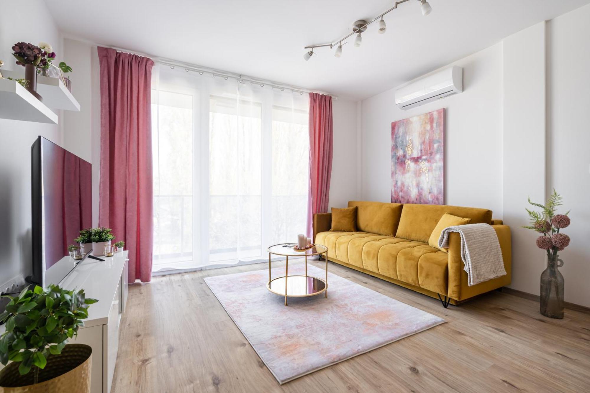 Need In Bp - Garage, Terraces, Aircon Apartmán