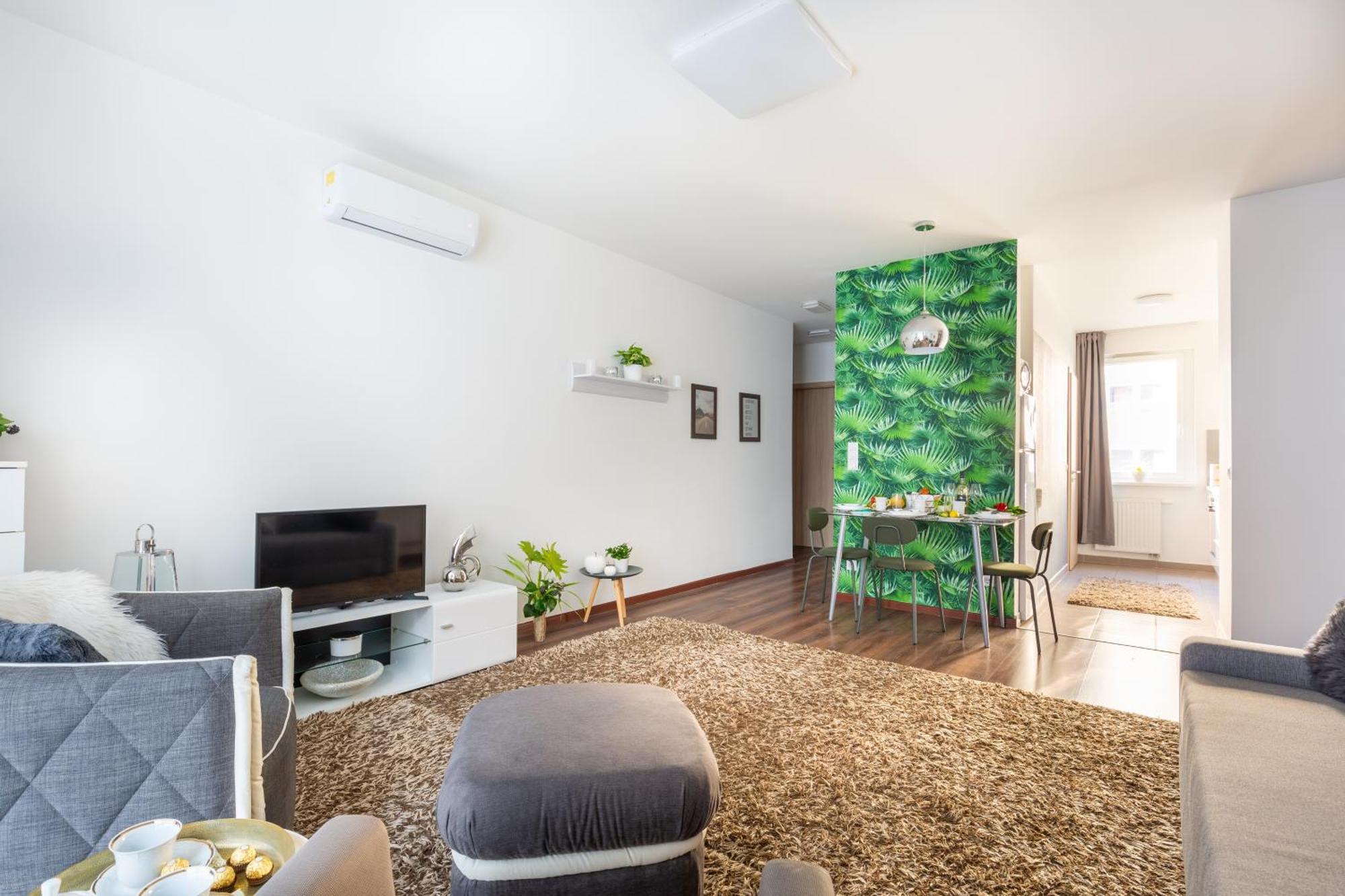 Bubbly Calm By Stn * Budapest