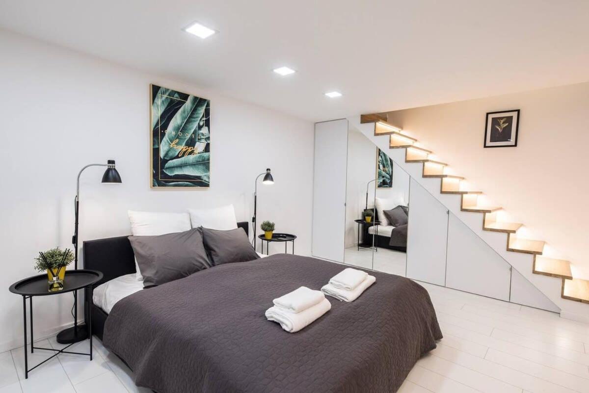 Renovated Design Close To The Danube Lejlighed *