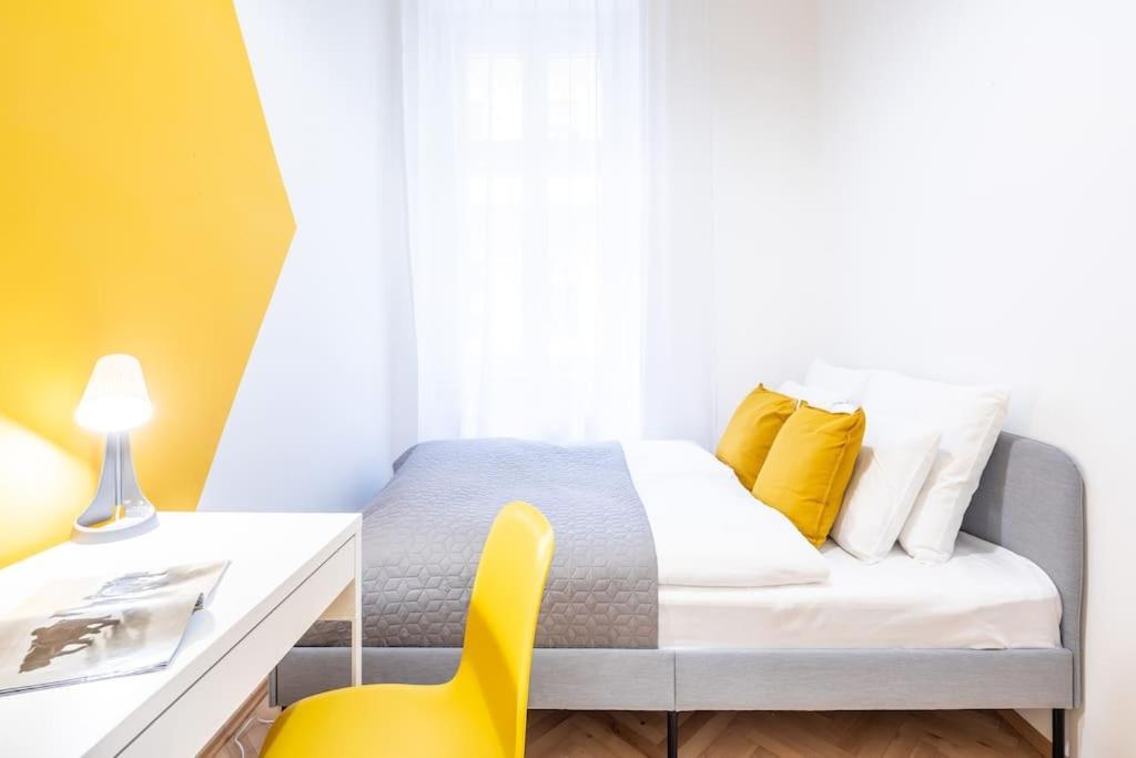Cityscape Budget Theresa Apartamento