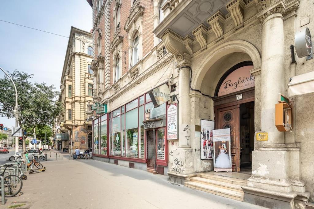 Cityscape Budget Theresa Apartamento