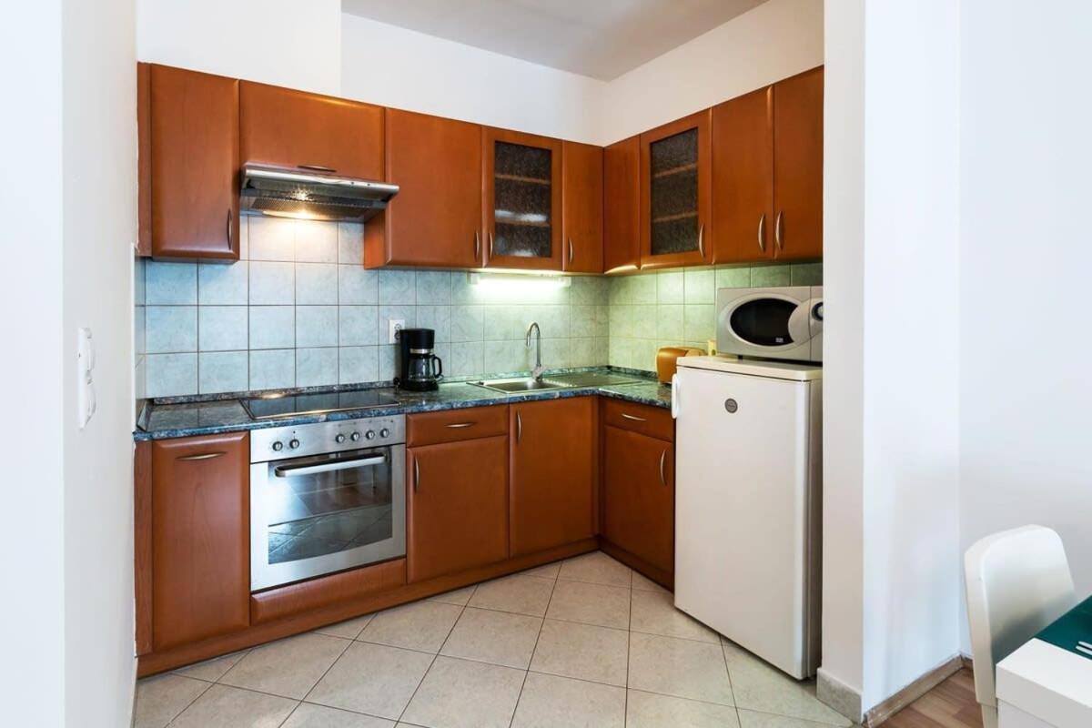 Pleasant & Comfy In Super Location Apartment *