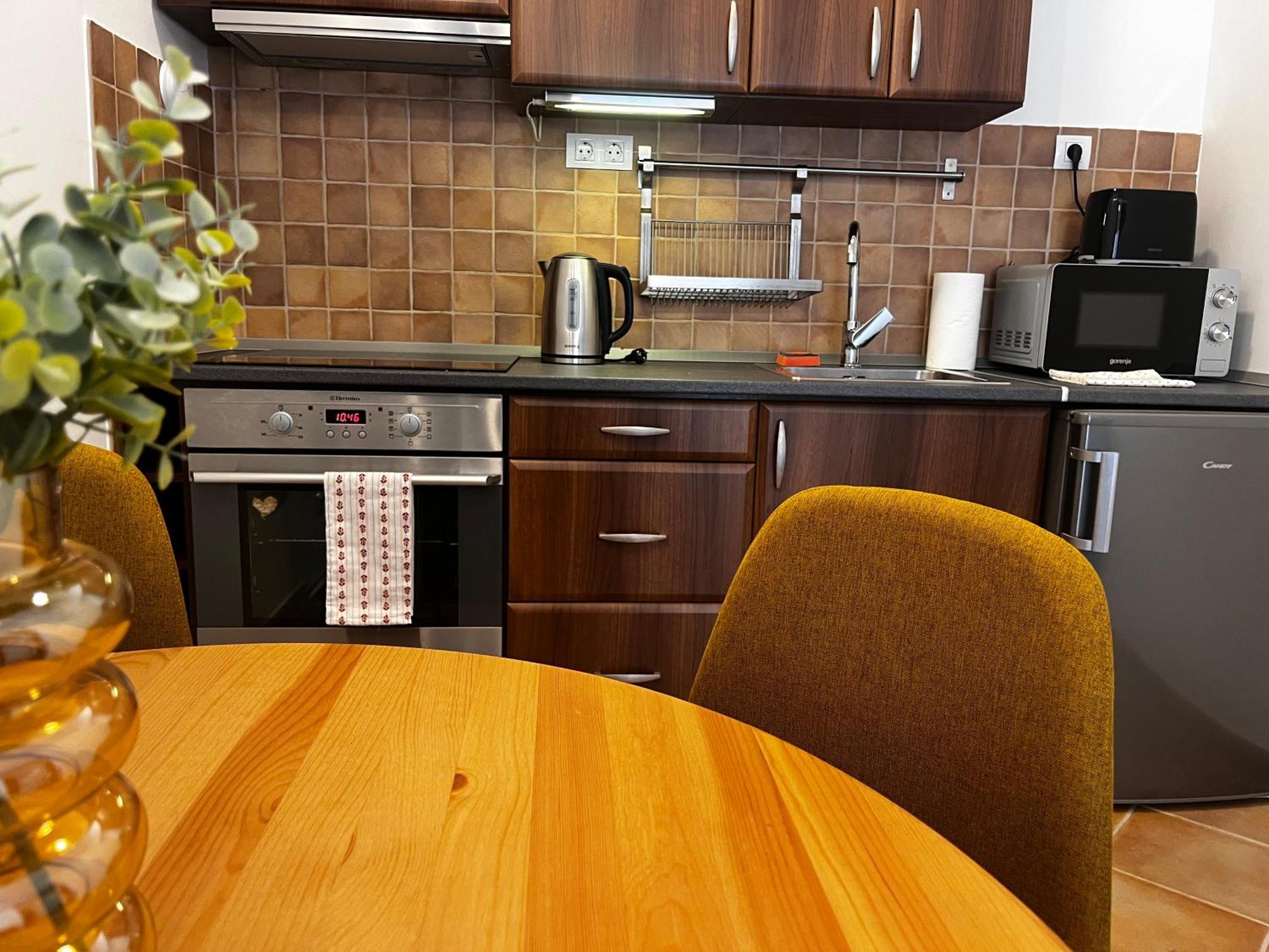 Corvin Gold City Garden Apartamento *