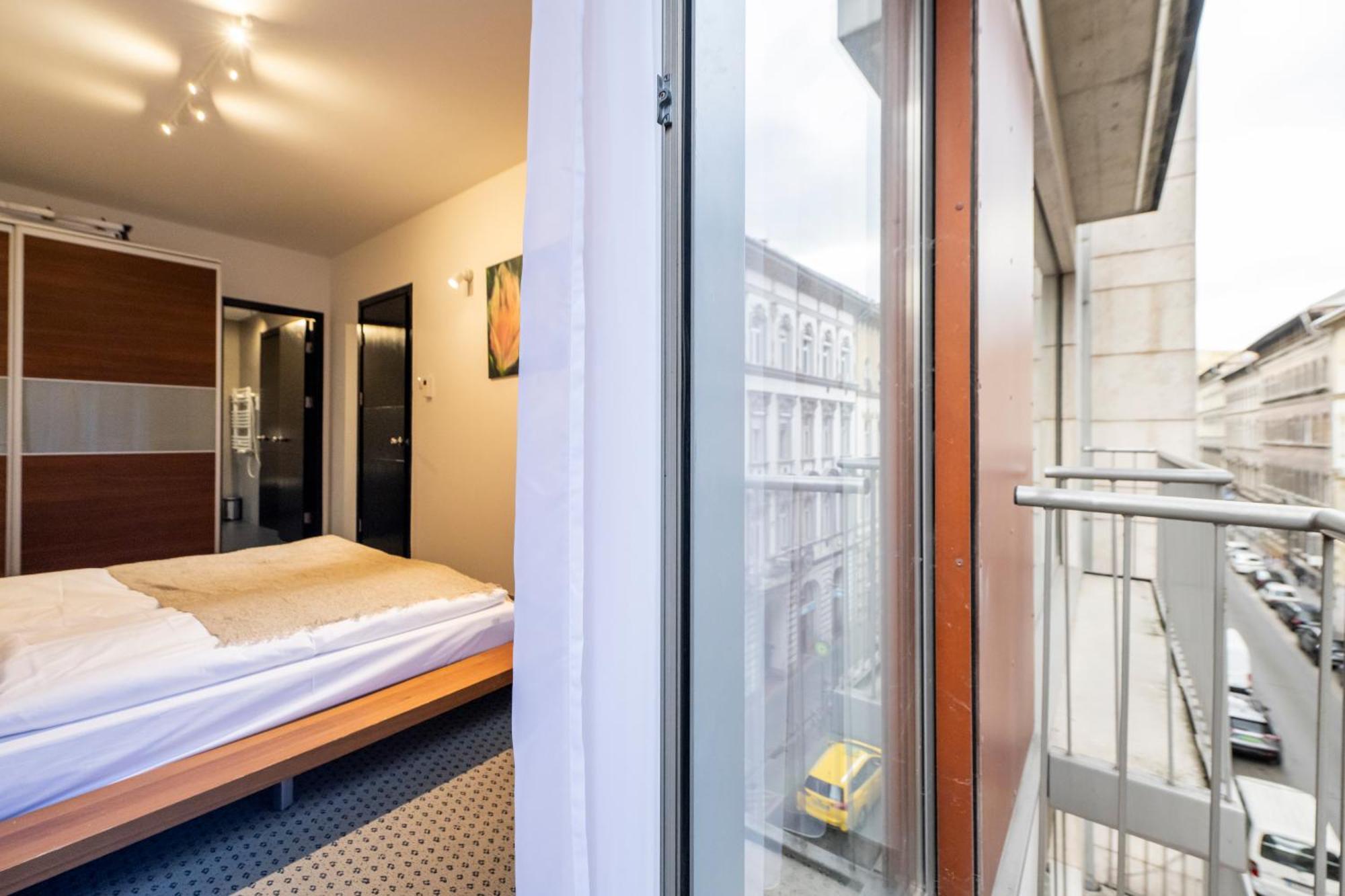 Swu Opera Apartment