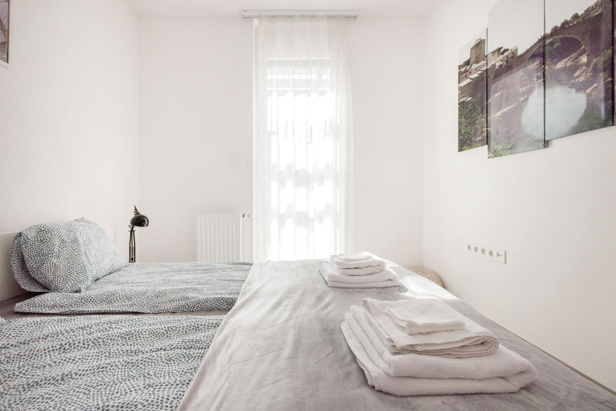 Bright Floor With Parking Lejlighed *