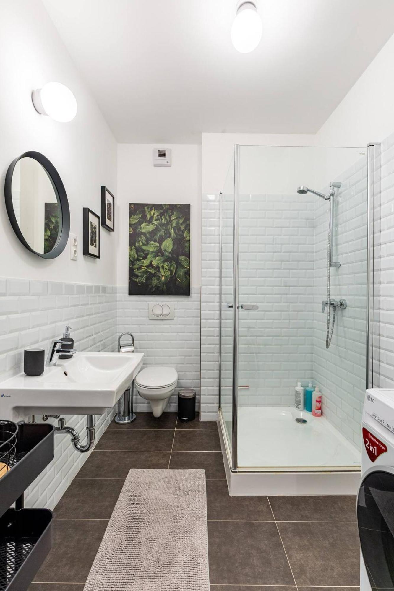 Stylish Oasis With Ac And Parking