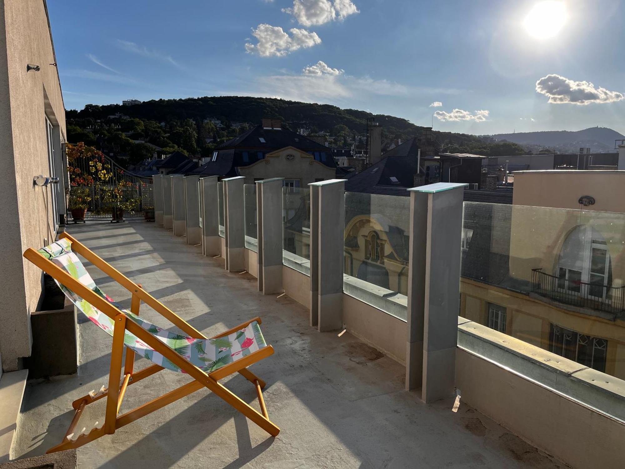 Luxury Penthouse With Giga Terrace In Buda Center Apartamento