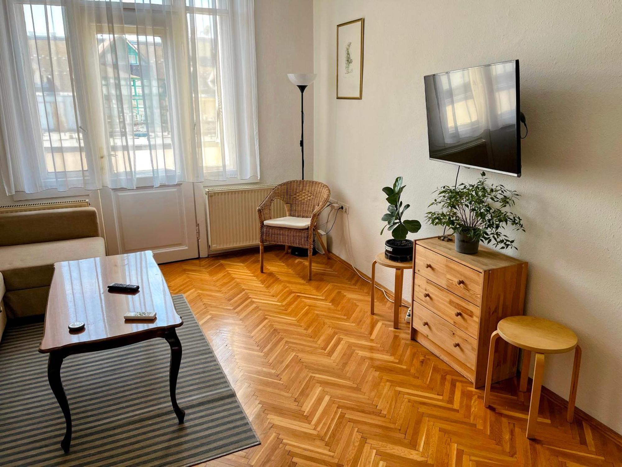 Appartement Attila 67 *
