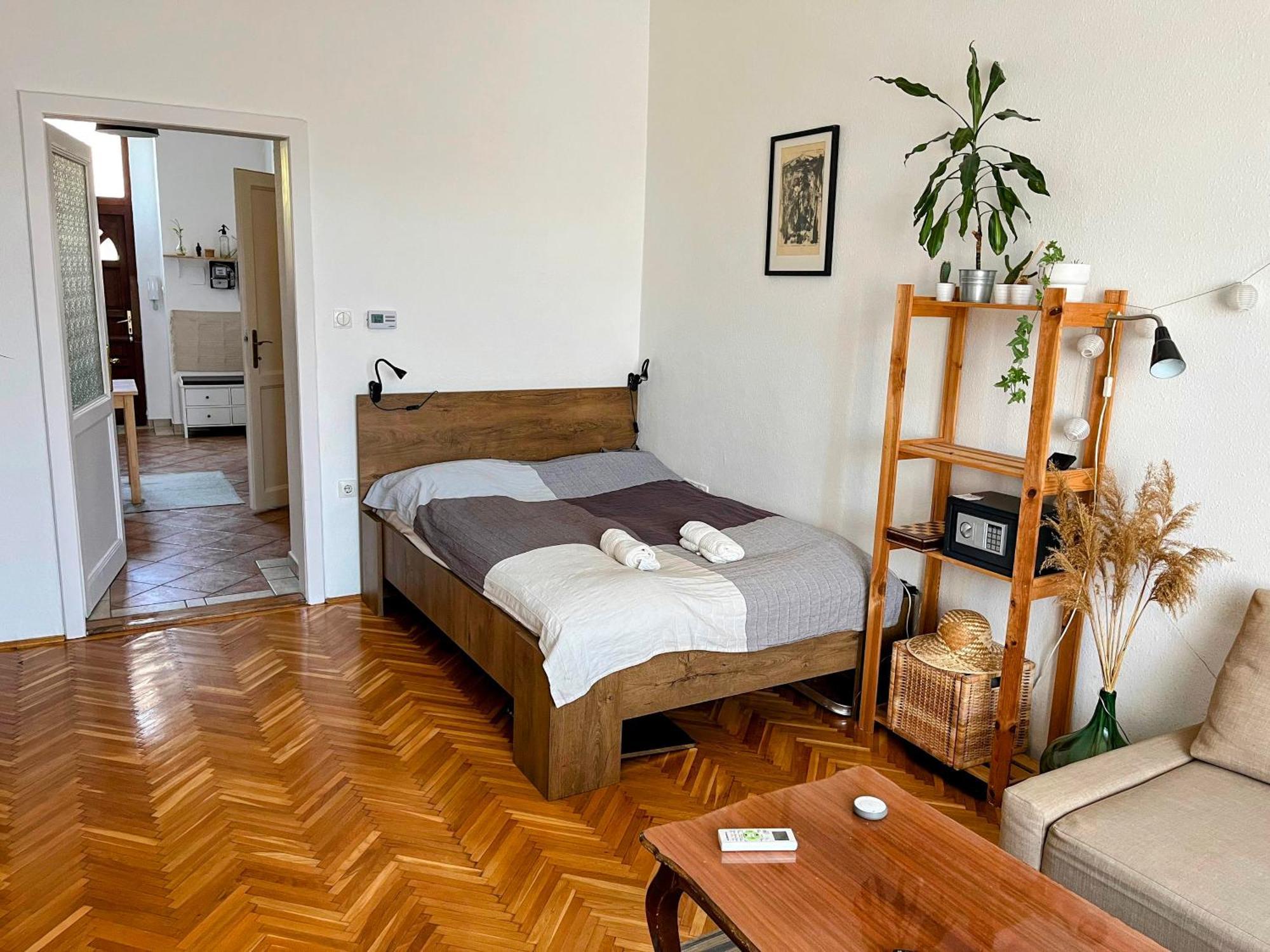 Appartement Attila 67 *