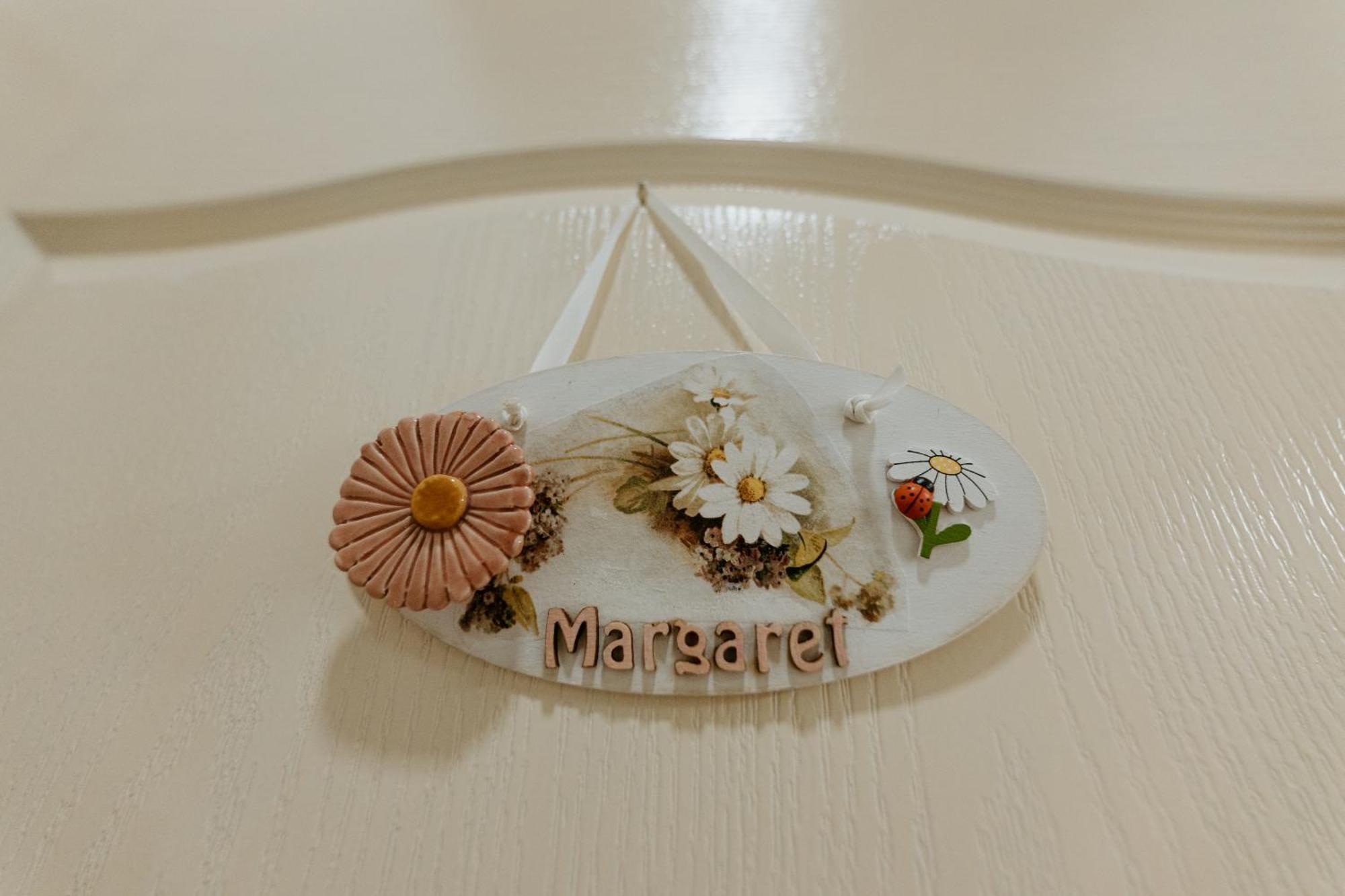 Margaret & Violet Apartments - Peaceful Stay Downtown Apartment Budapest