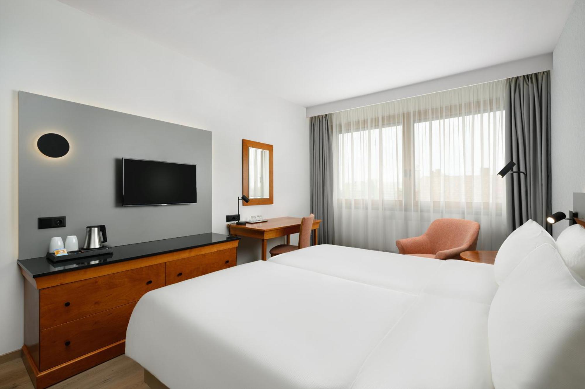 Hotel Danubius Hungaria City Center 4*