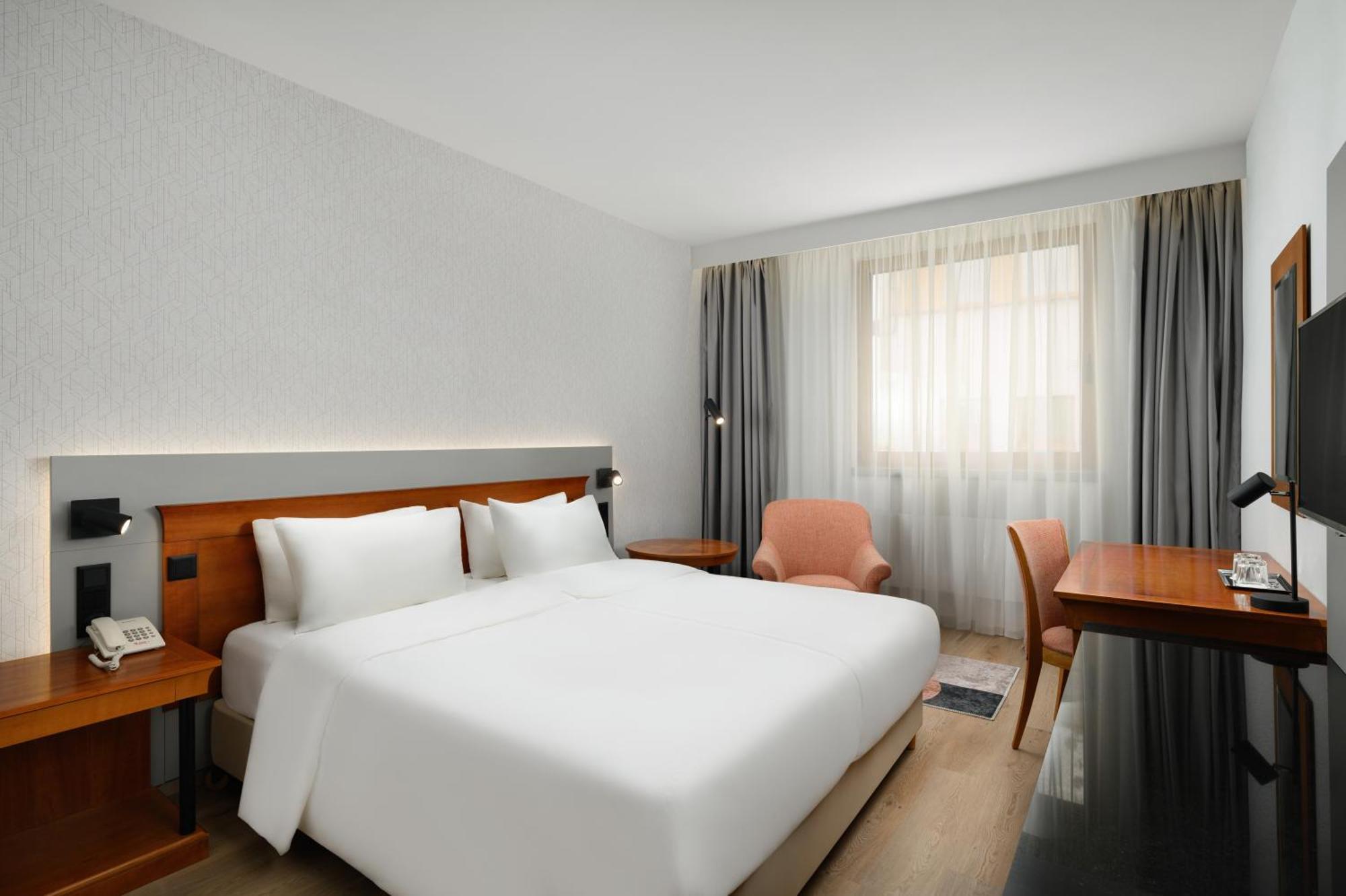 Danubius Hungaria City Center 4*