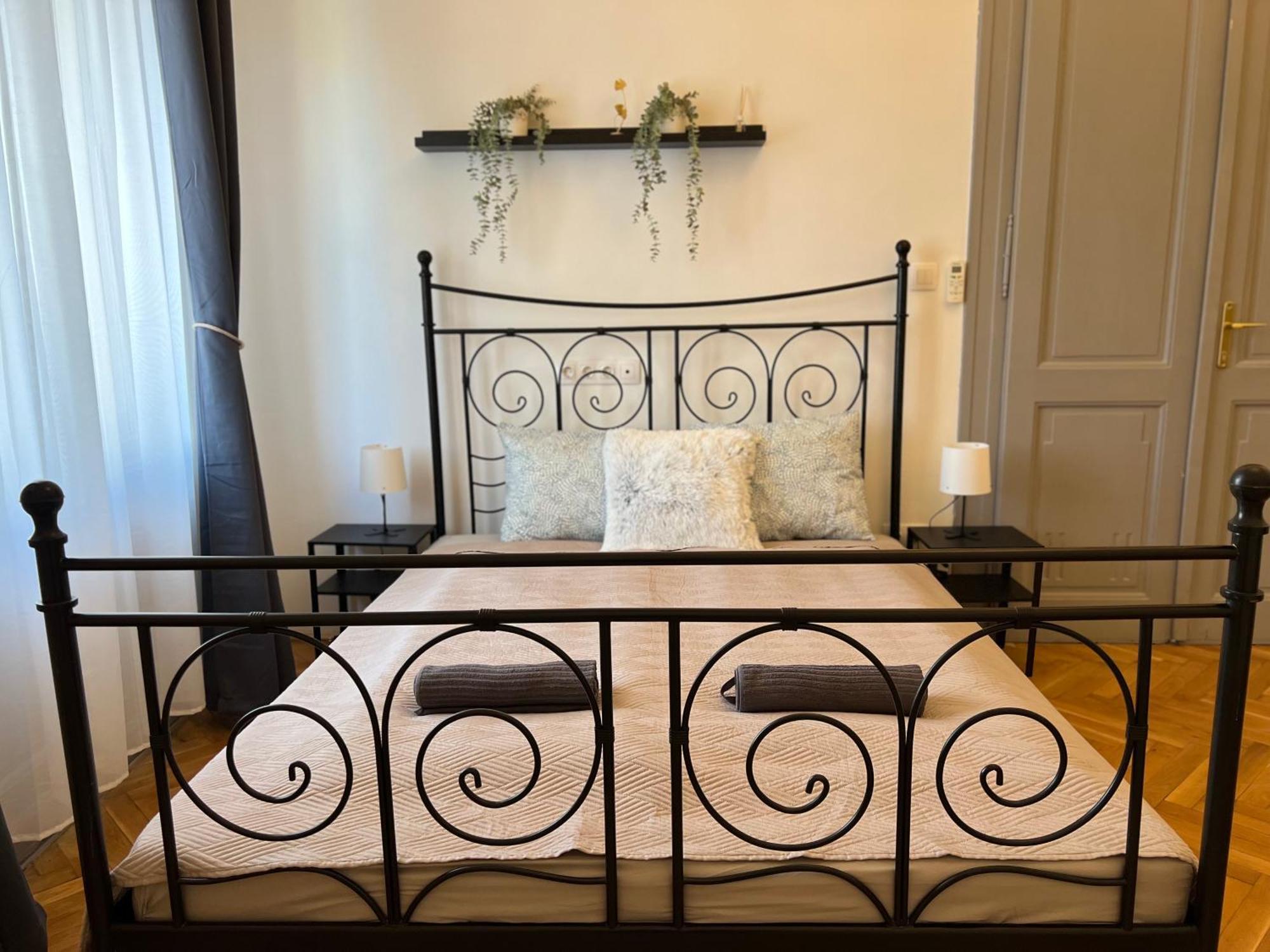 F14 Apartman *